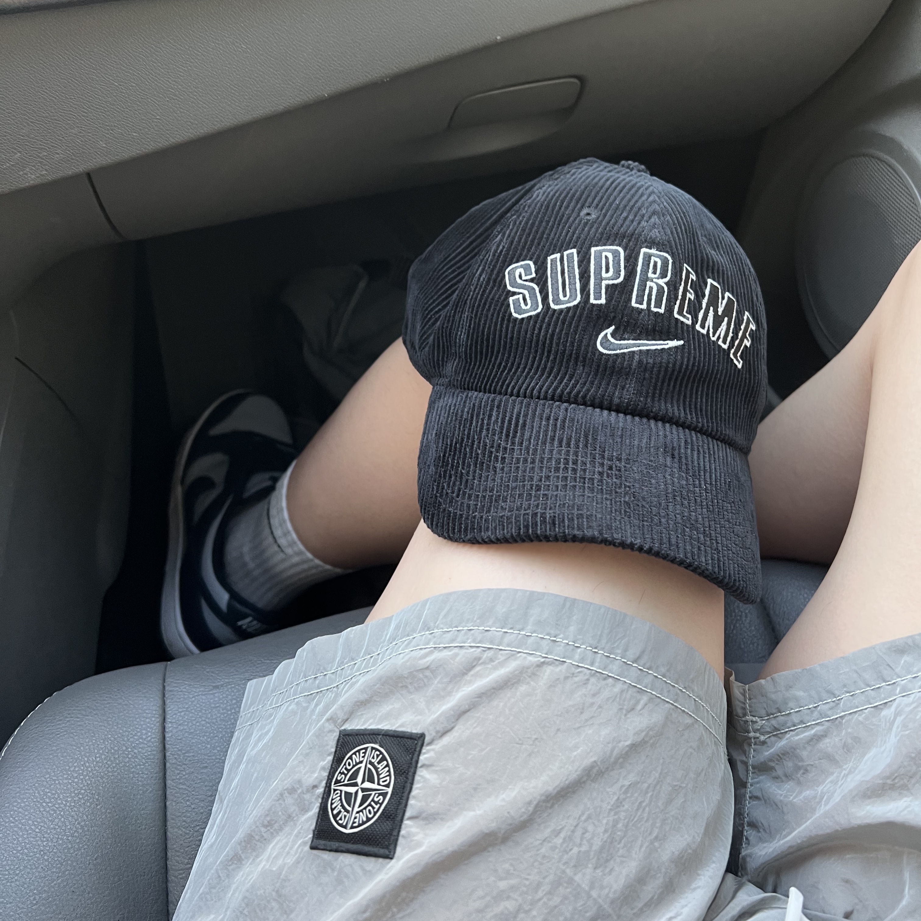 Supreme x Nike Arc Corduroy 6-Panel Black - 22SS 착용 스타일