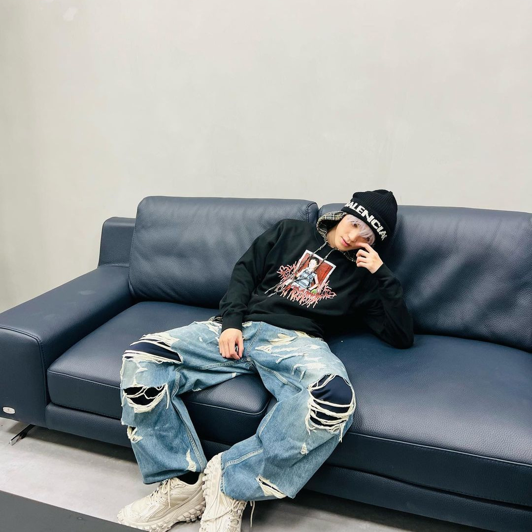 Balenciaga Defender Sneakers Beige 착용 스타일 - 3