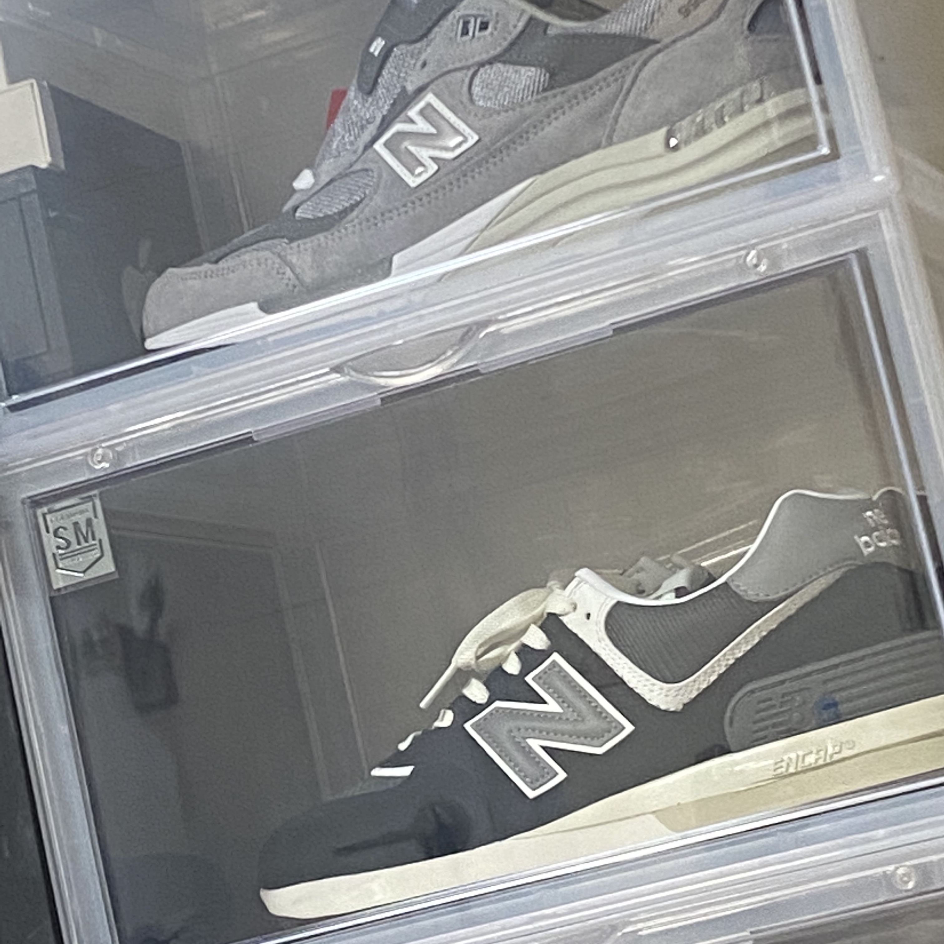 New Balance 574 Legacy Black, New Balance 992 Made in USA Grey - D Standard 착용 스타일