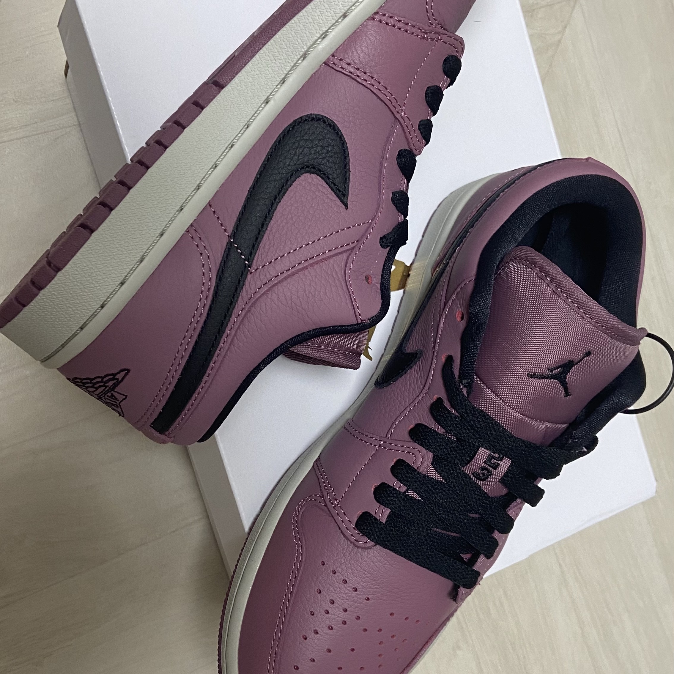 (W) Jordan 1 Low SE Light Mulberry 착용 스타일 - 3