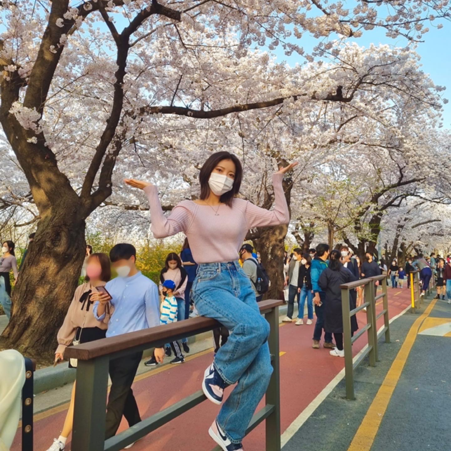 (W) Jordan 1 Retro High OG Atmosphere 착용 스타일 - 2
