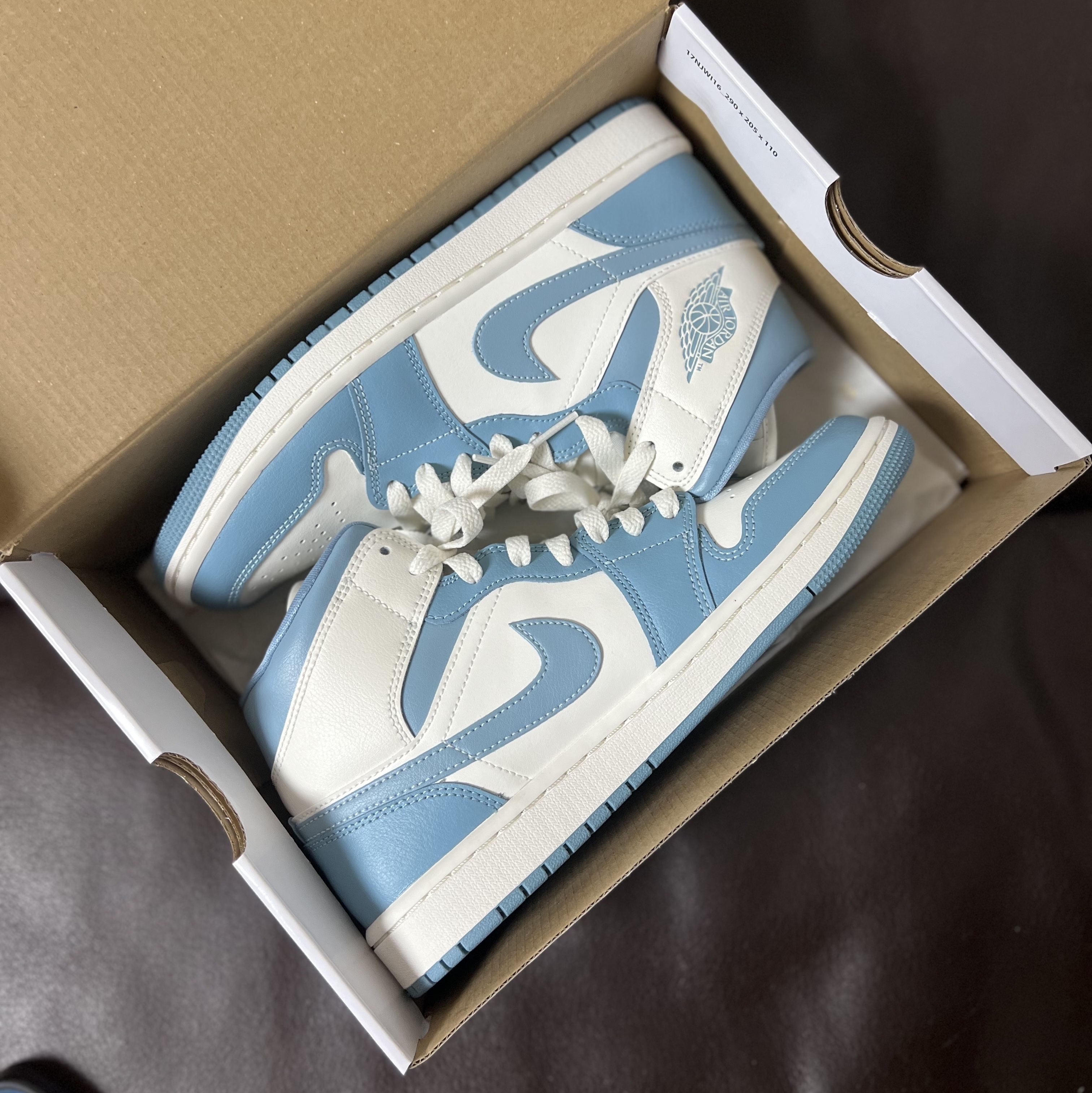 (W) Jordan 1 Mid Sail and Worn Blue 착용 스타일 - 2