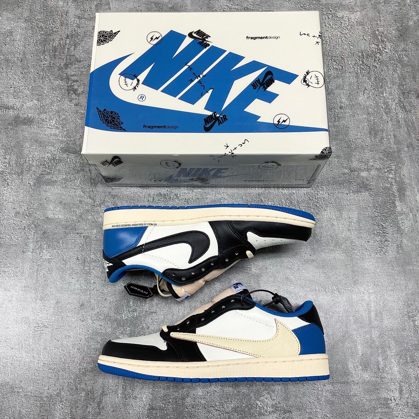 Jordan 1 x Travis Scott x Fragment Retro Low OG SP Military Blue 착용 스타일 - 3