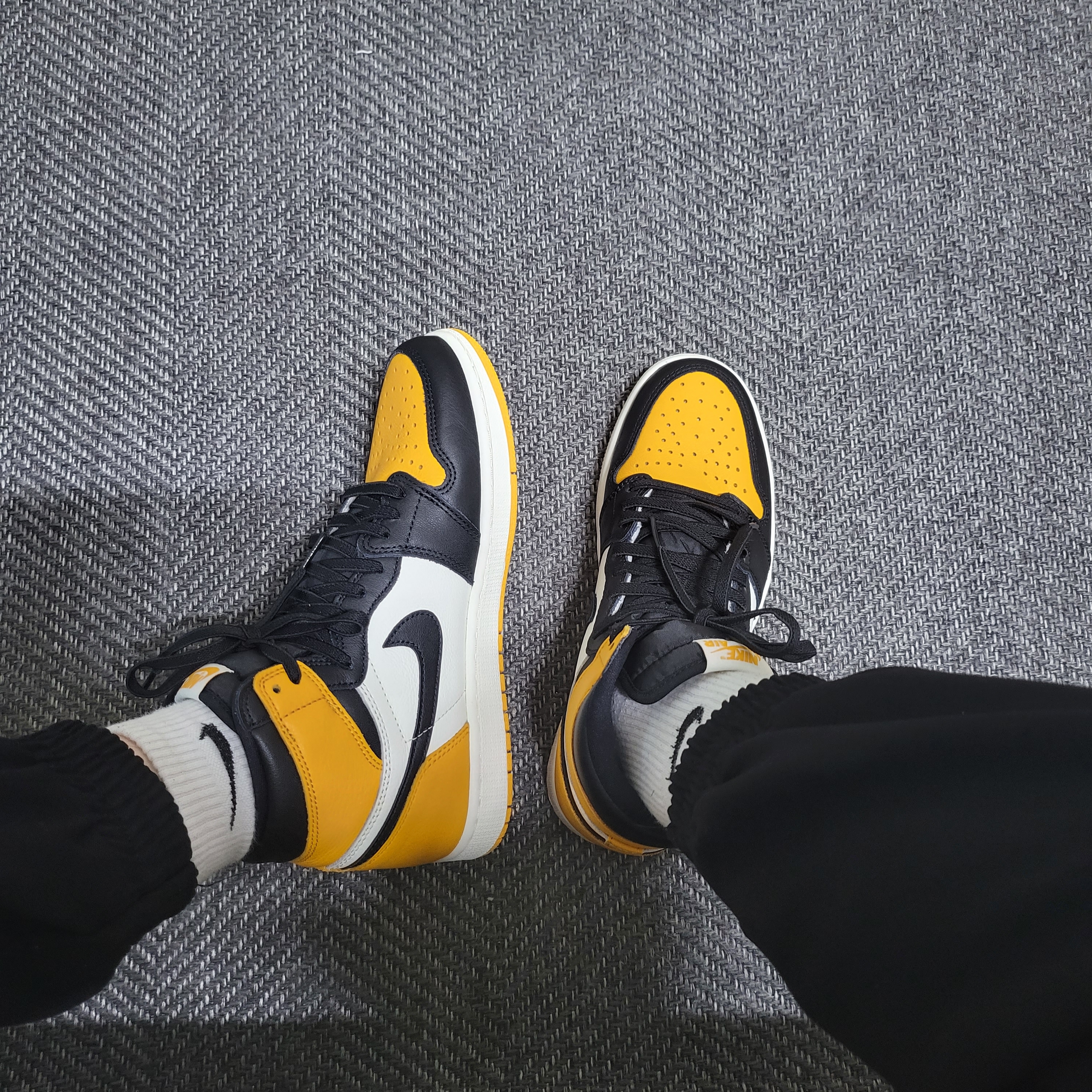 Jordan 1 Retro High OG Taxi 착용 스타일