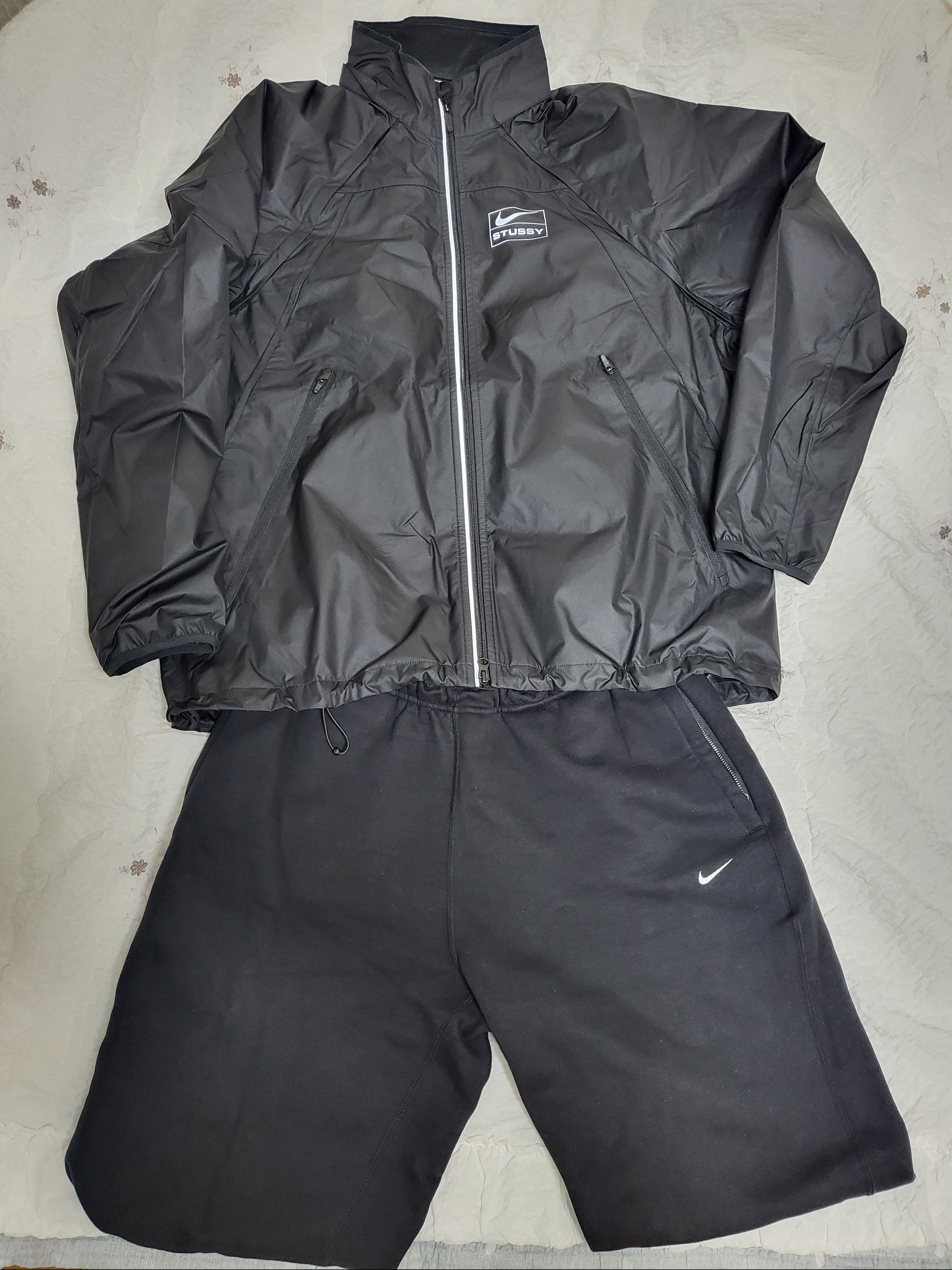 Nike x Stussy NRG FL Storm-Fit Jacket Black (DO5304-010), Nike ACG Cargo Shorts Black - Asia 착용 스타일 - 2