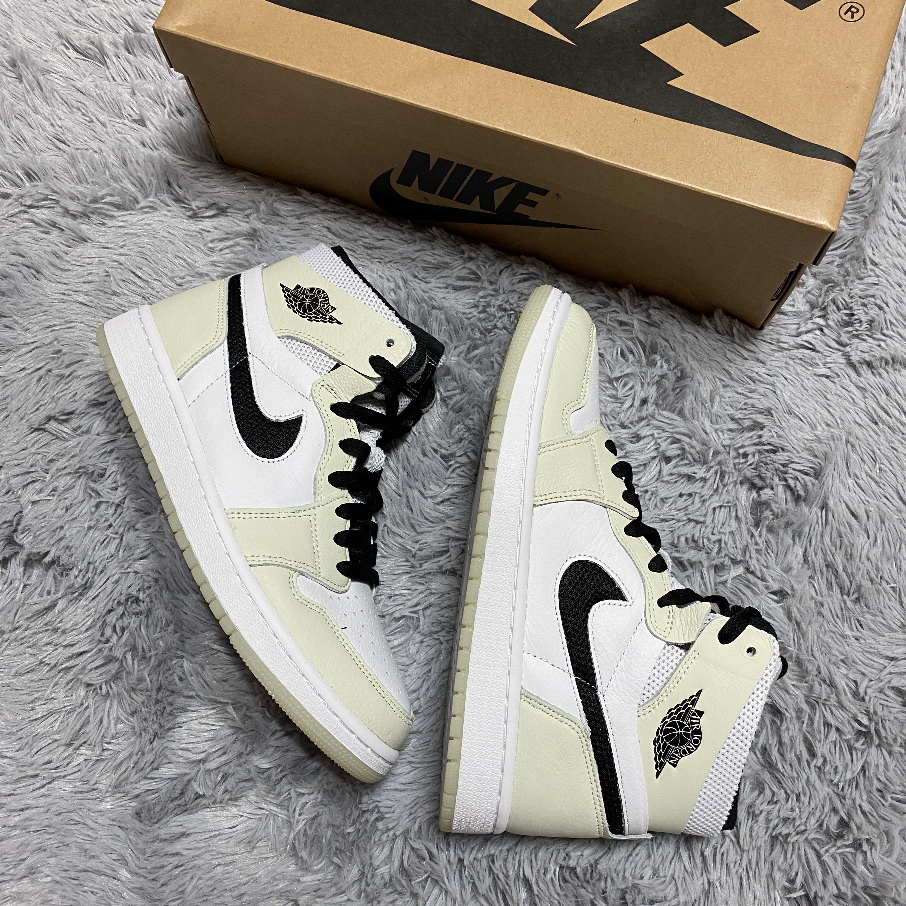 (W) Jordan 1 Zoom Air CMFT Light Bone 착용 스타일