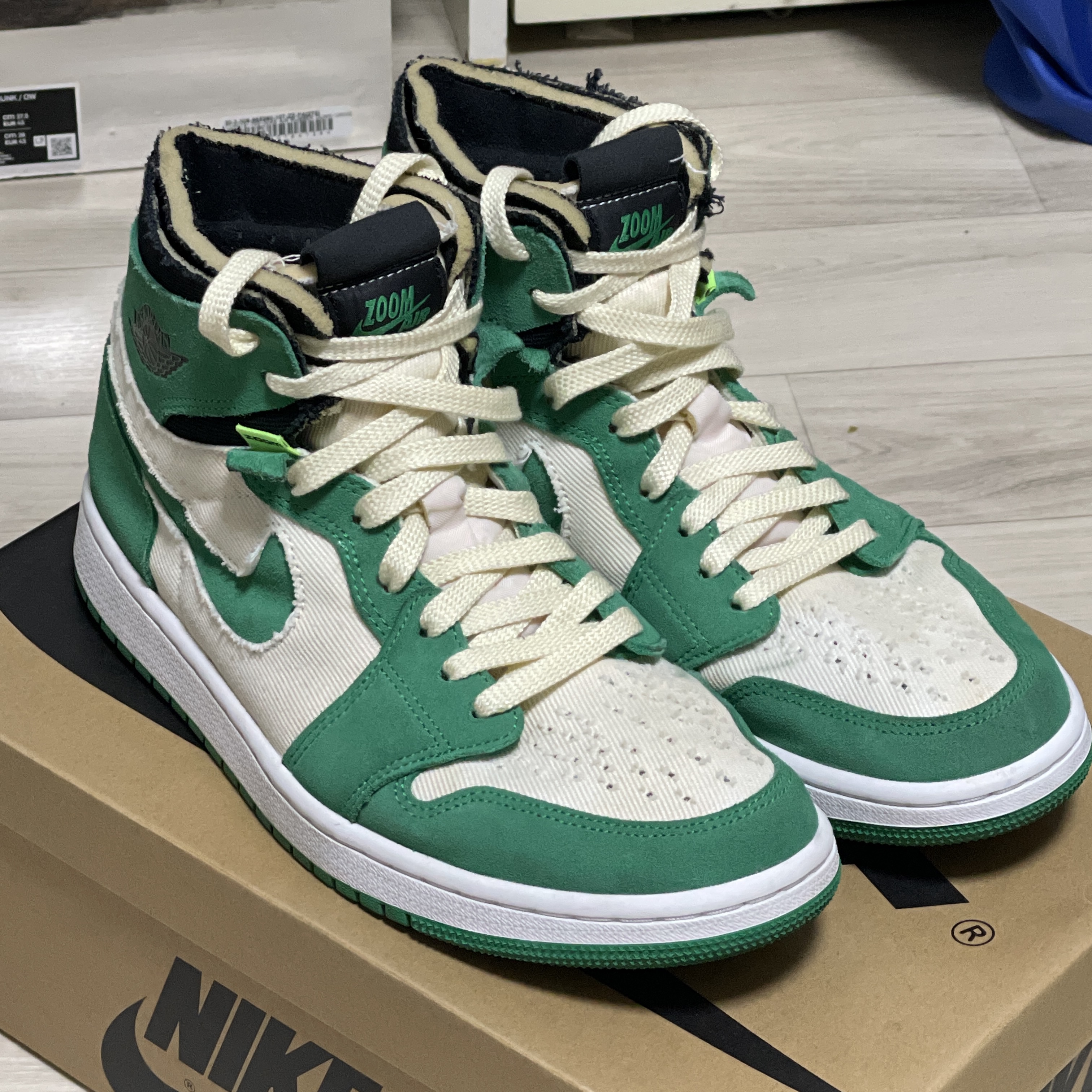 Jordan 1 Zoom Air CMFT Stadium Green 착용 스타일