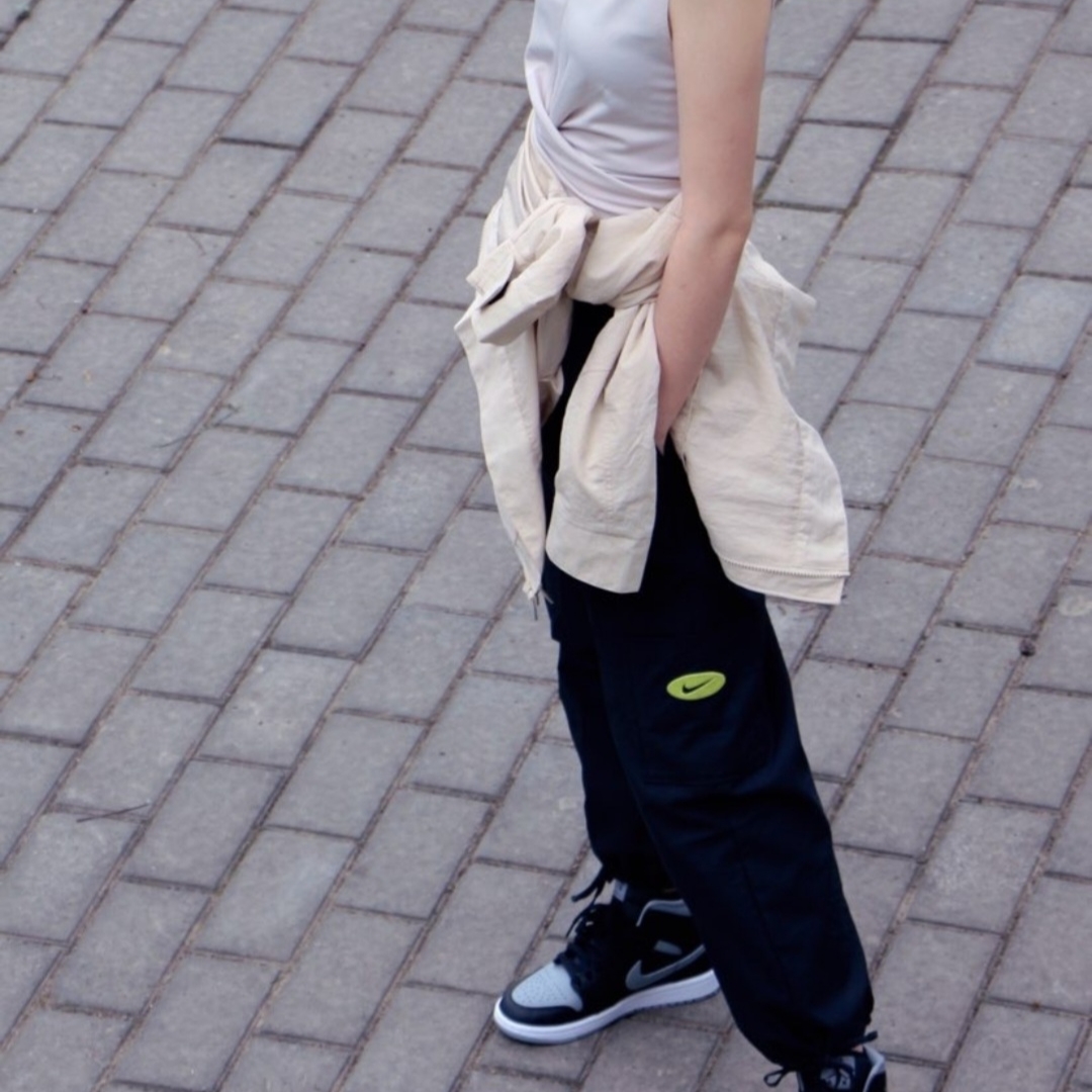 (W) Jordan 1 Mid Black Particle Grey 착용 스타일