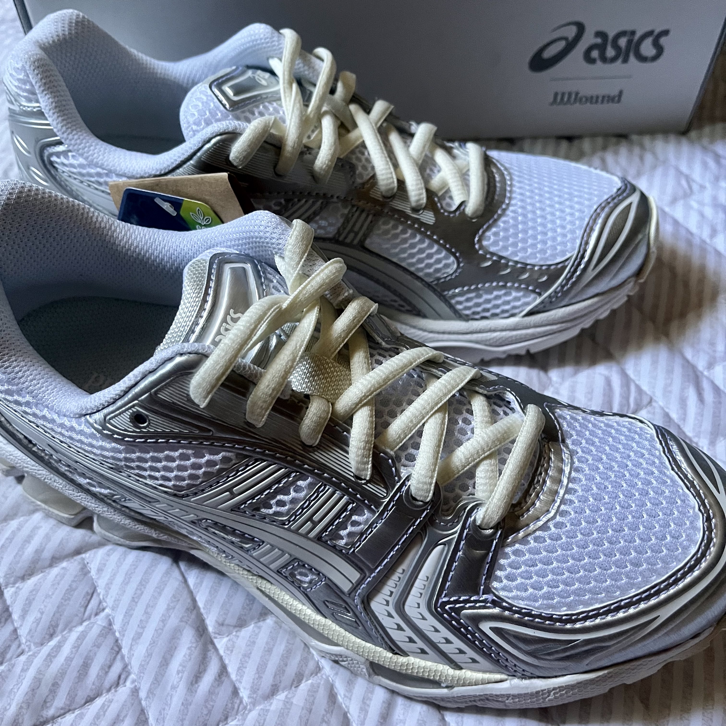 Asics x JJJJound Gel-Kayano 14 Silver White 착용 스타일 - 2