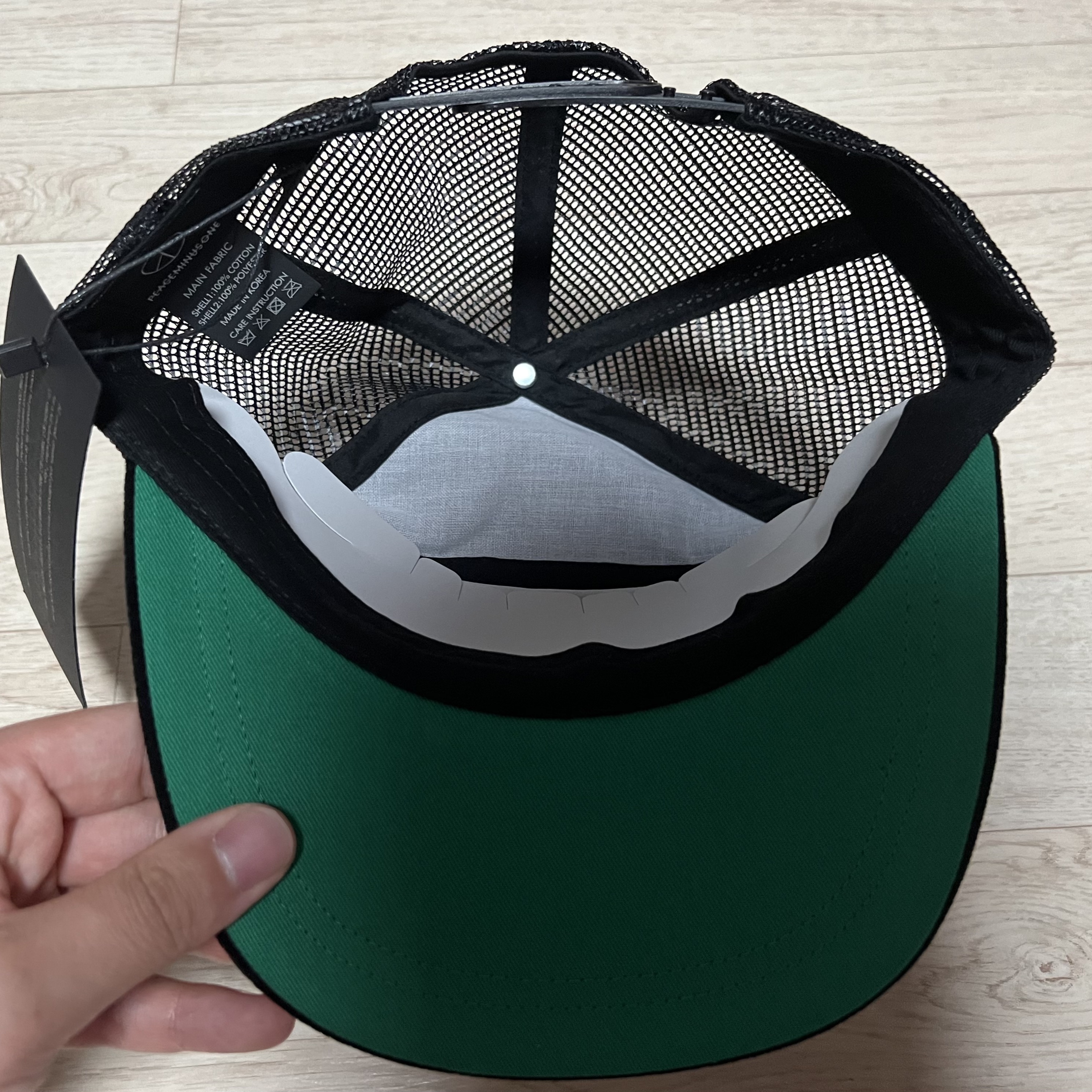 Peaceminusone Mesh Cap #1 Black 착용 스타일 - 2
