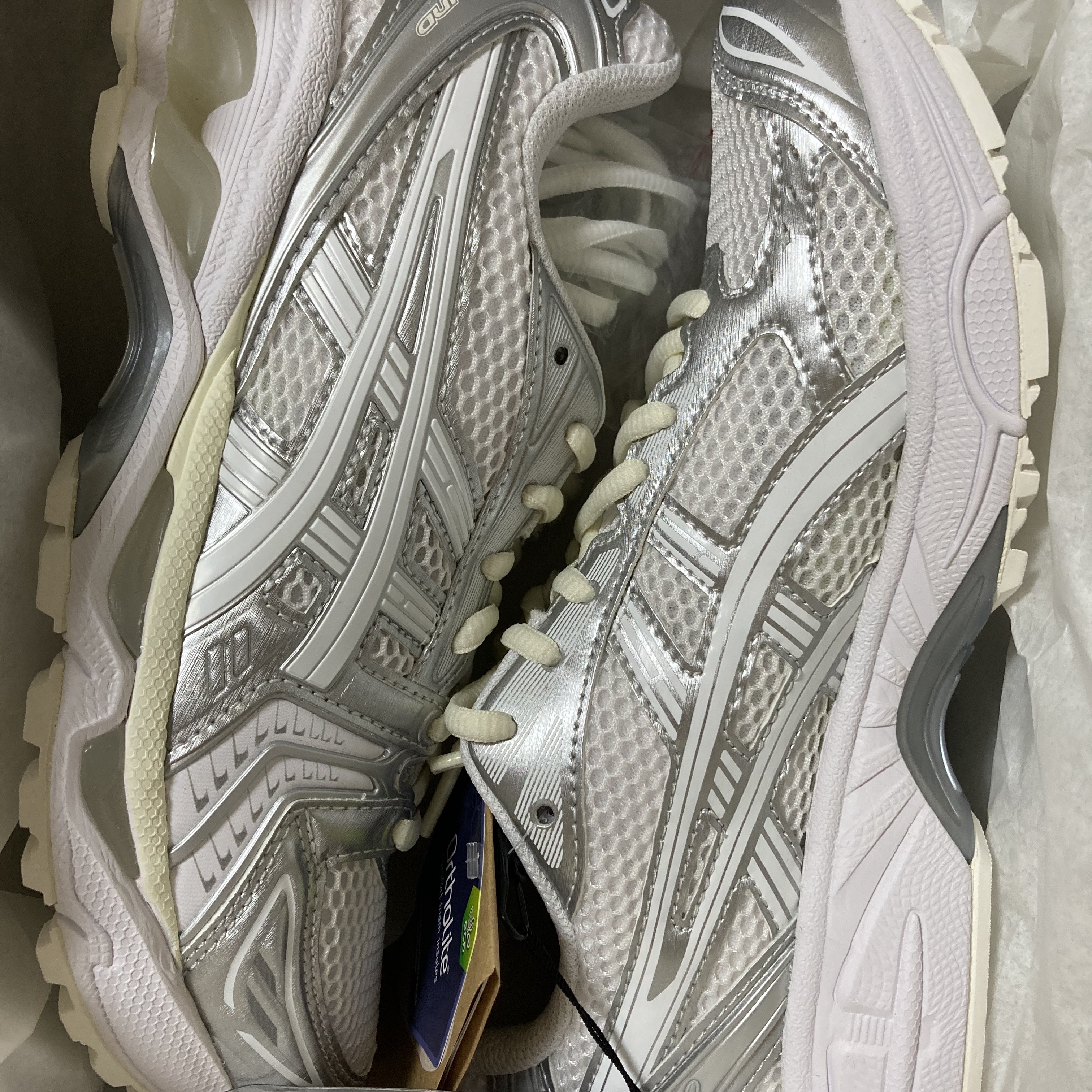 Asics x JJJJound Gel-Kayano 14 Silver White 착용 스타일