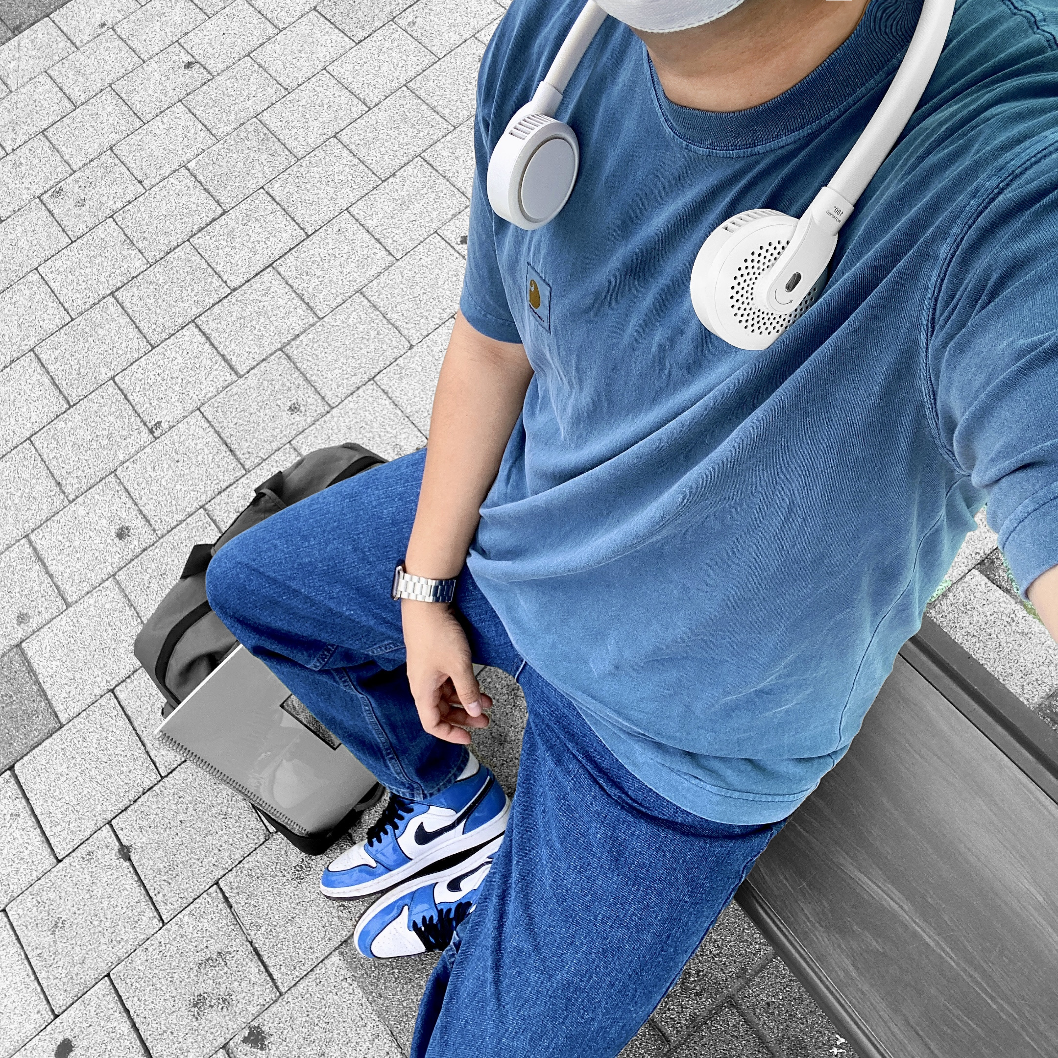 Jordan 1 Mid SE Signal Blue 착용 스타일