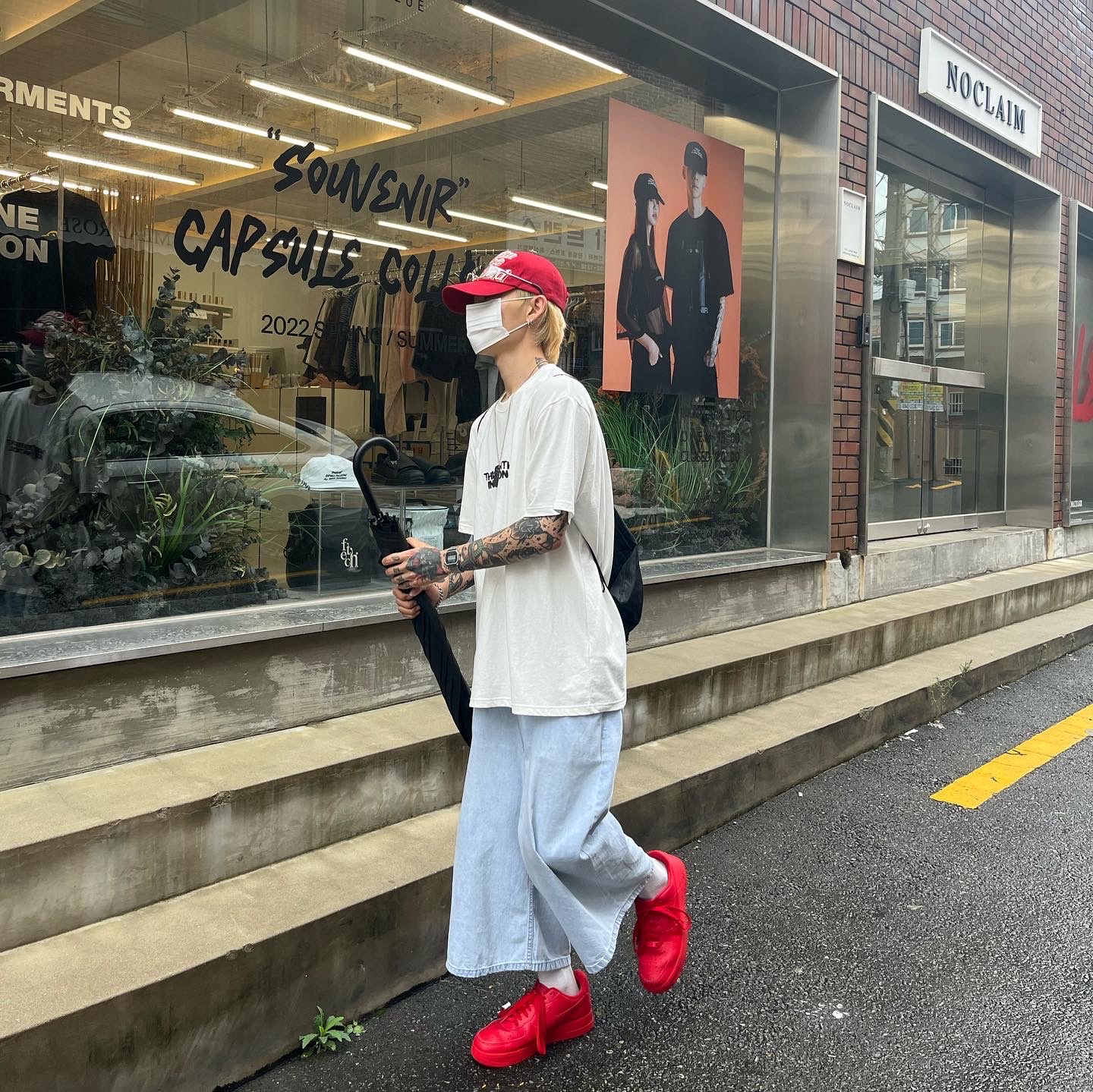 Nike Air Force 1 '07 LV8 Low 1 Triple Red 착용 스타일 - 2