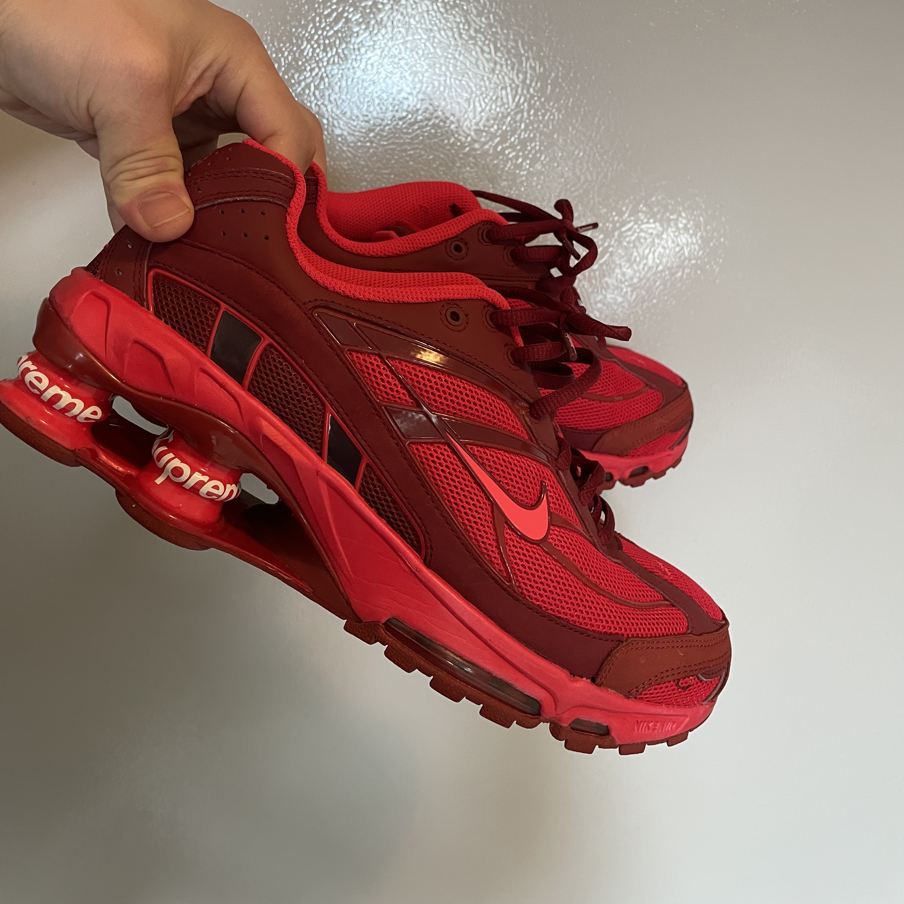Nike x Supreme Shox Ride 2 SP Red 착용 스타일