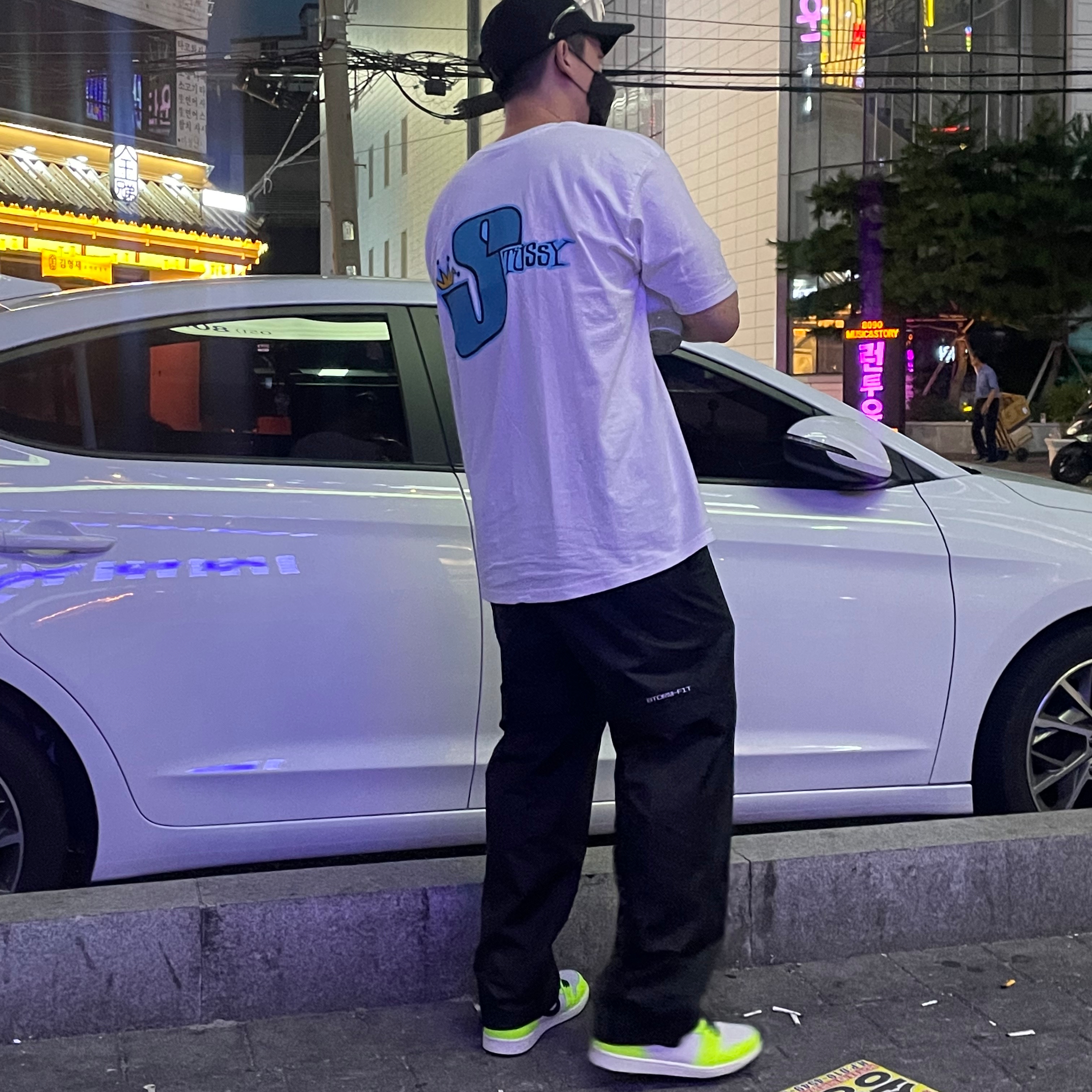 Nike x Stussy NRG FL Storm-Fit Pants Black (DO7170-010), Jordan 1 Retro High OG Volt 착용 스타일
