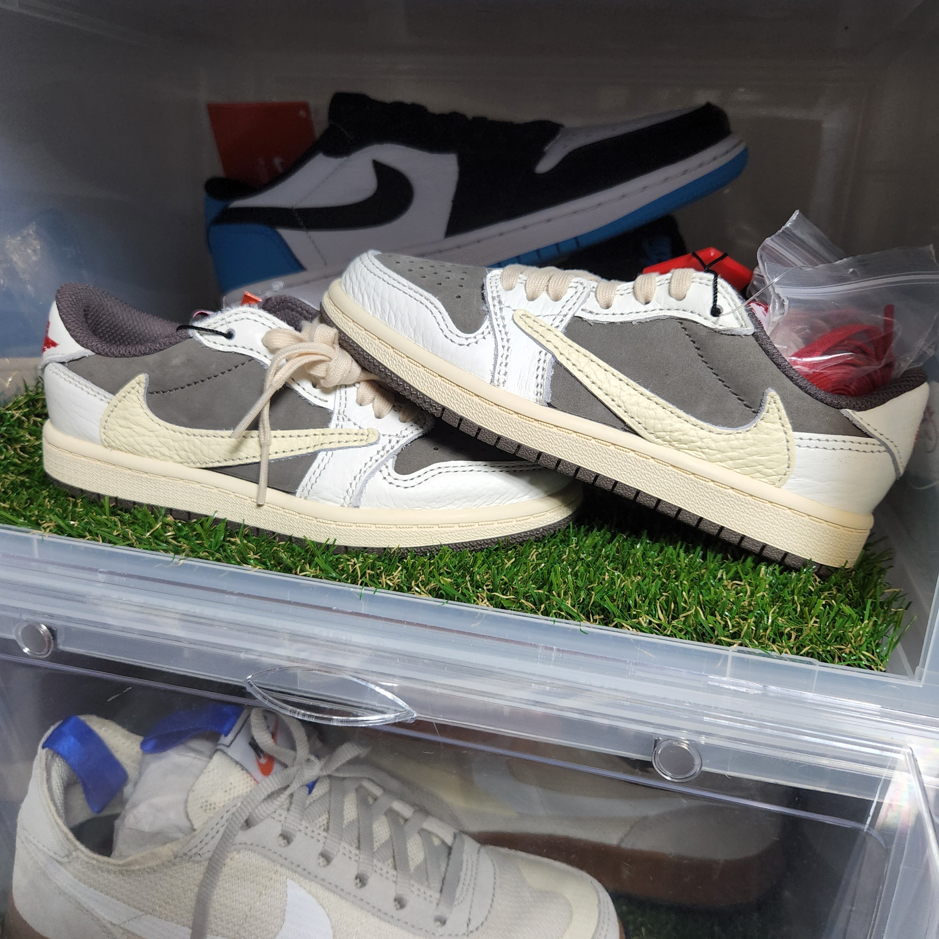 (PS) Jordan 1 x Travis Scott Retro Low OG SP Sail and Ridgerock 착용 스타일