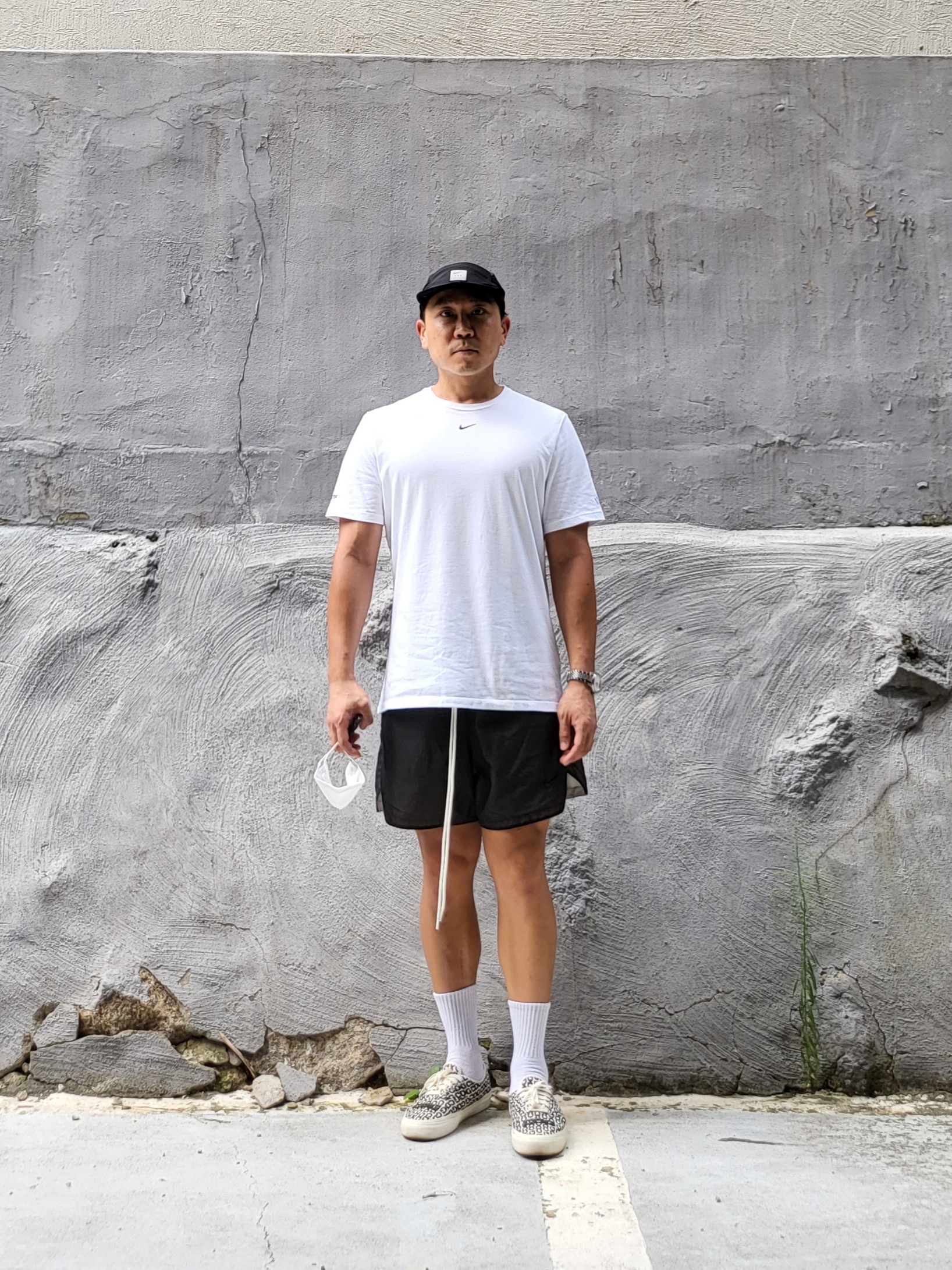 Nike x Matthew M Williams NRG AW84 Cap Black, Nike x Drake Nocta Cardinal Stock Essential T-Shirt White - Asia 착용 스타일 - 1