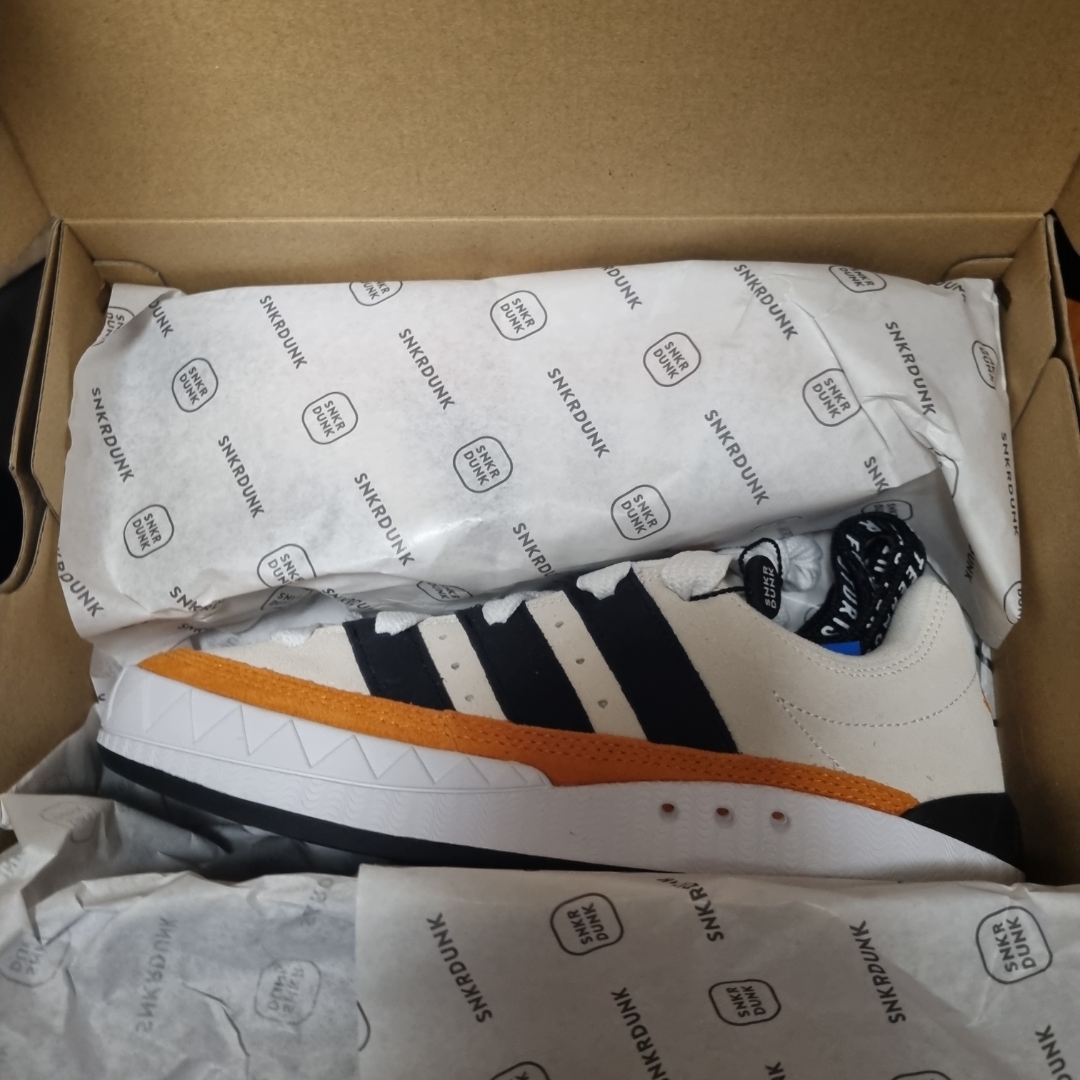 Adidas x Human Made Adimatic White 착용 스타일