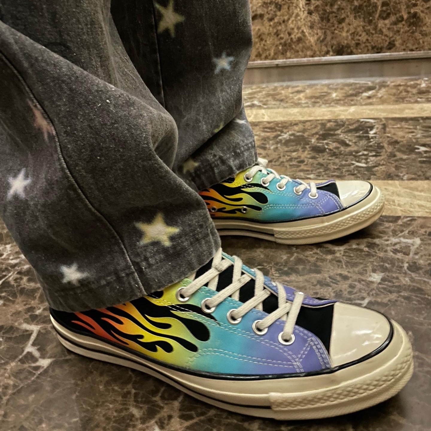 Converse Chuck 70 Ox Flaming Archive Print 착용 스타일 - 3