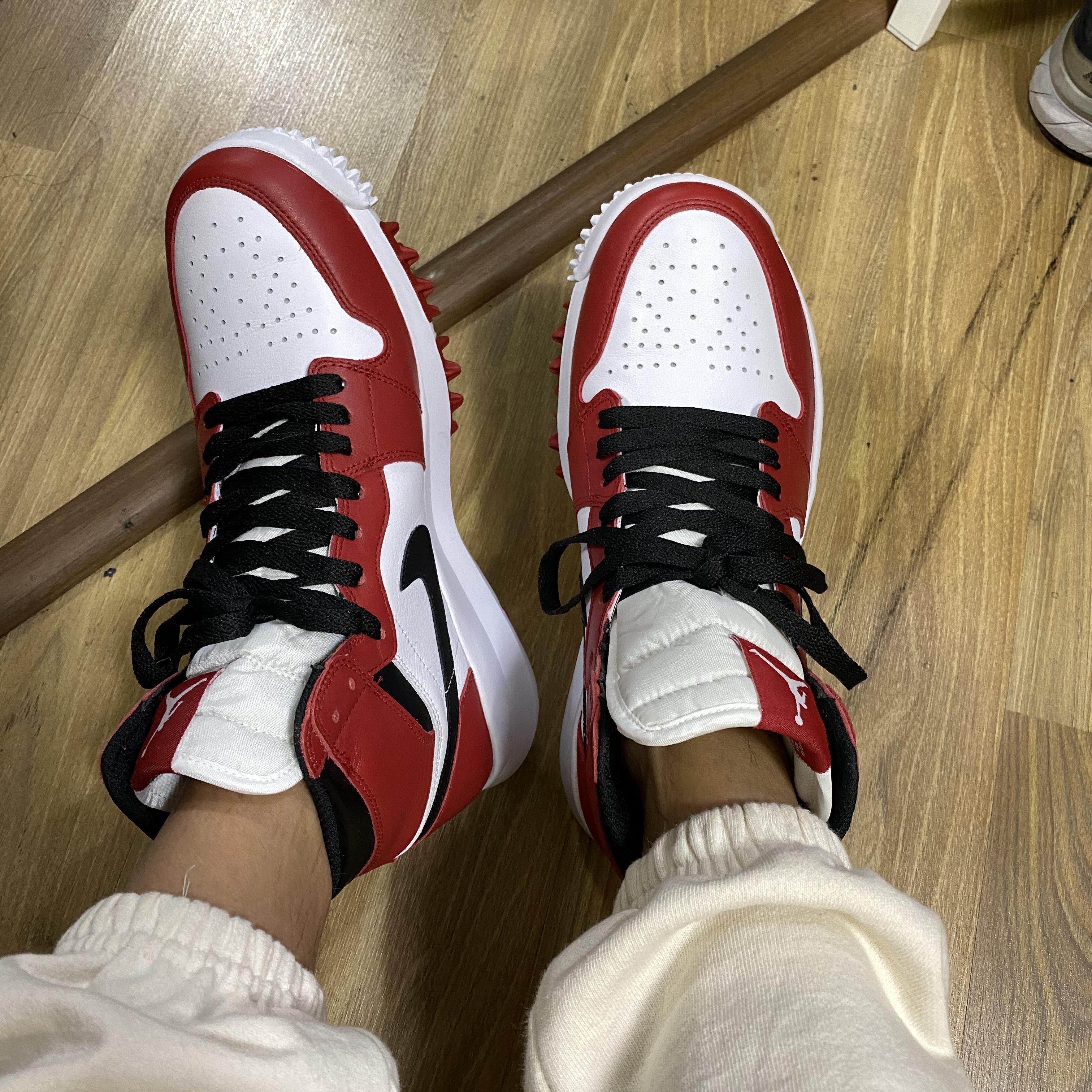 Jordan 1 Retro Golf Cleat Chicago 착용 스타일 - 2