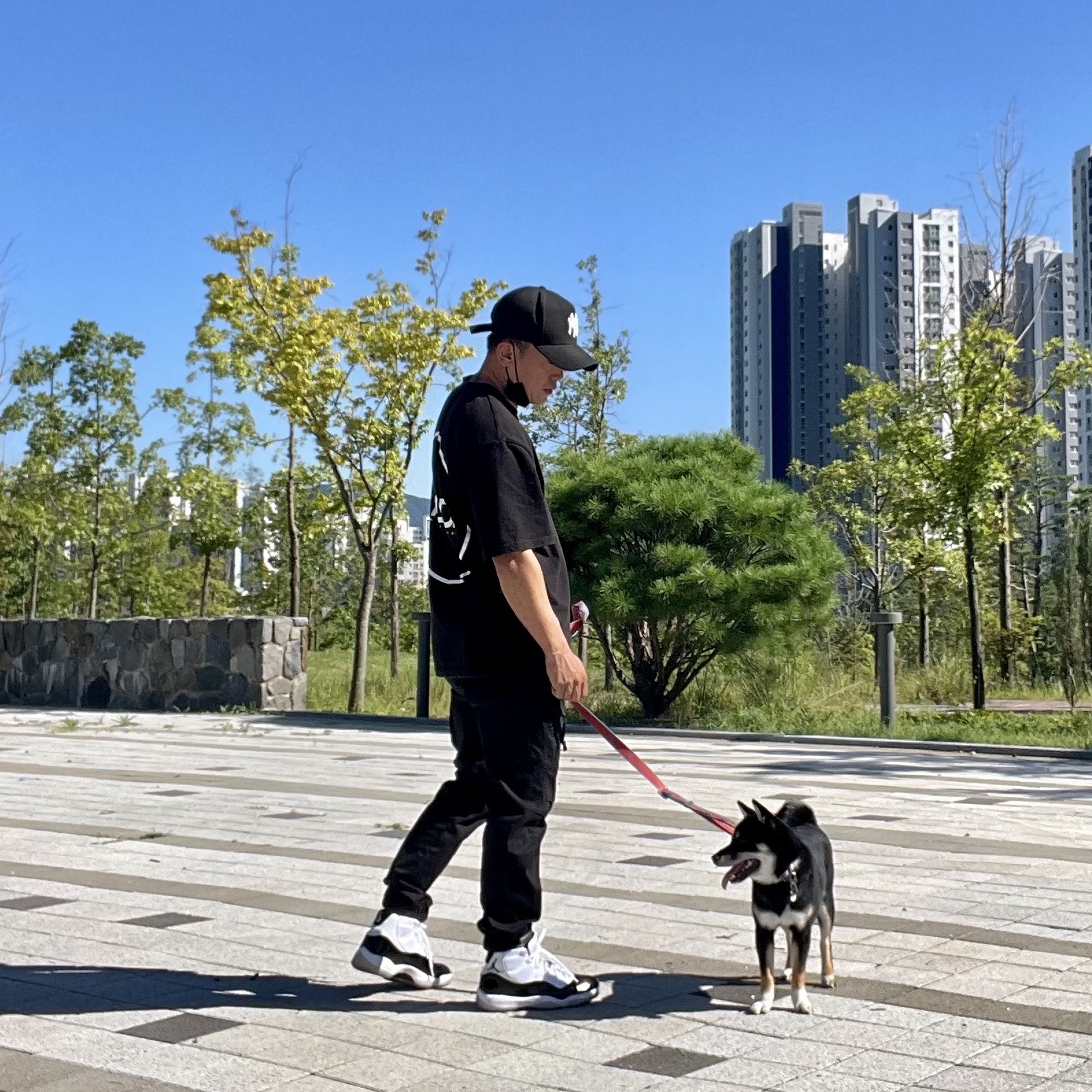 Jordan 11 Retro Concord 2018 착용 스타일 - 2