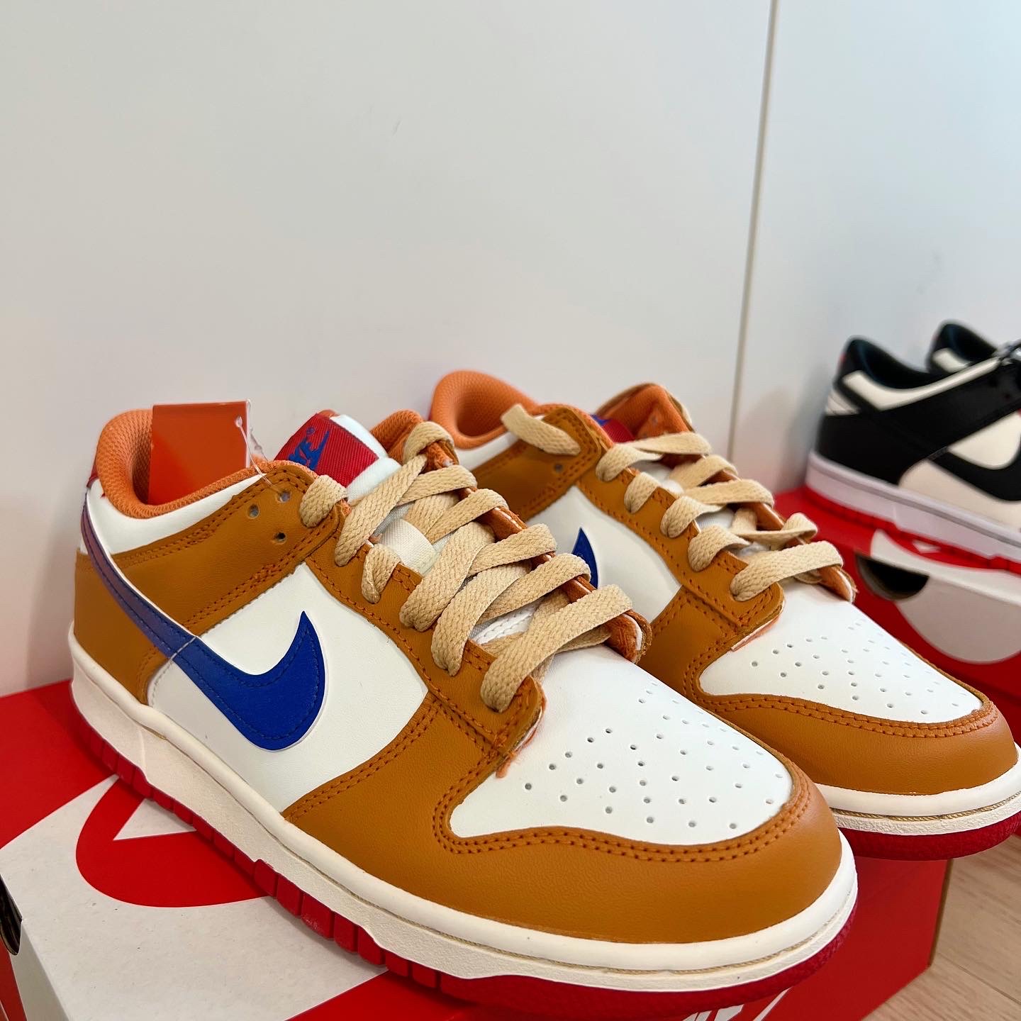(GS) Nike Dunk Low Hot Curry and Game Royal 착용 스타일 - 1