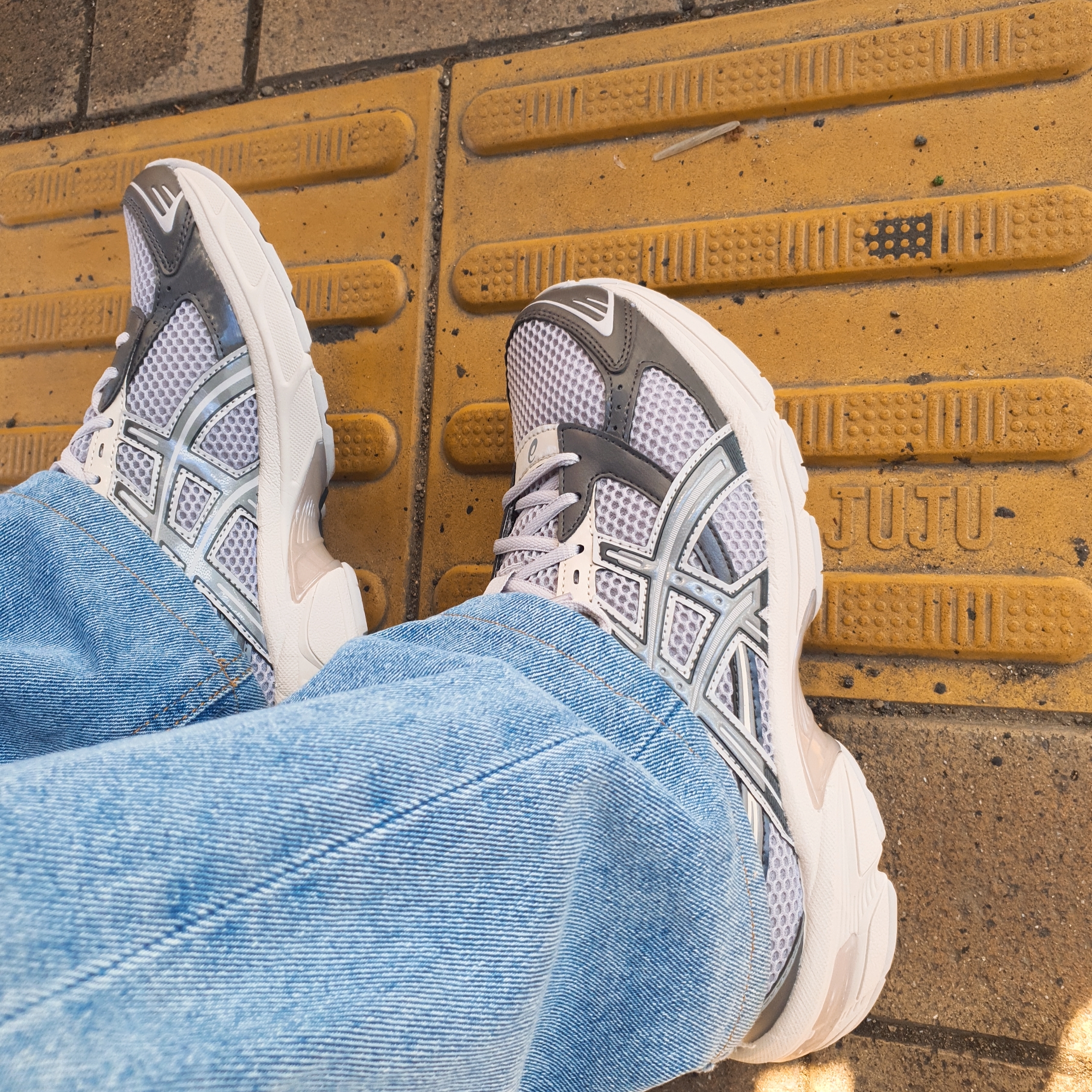 Asics Gel-1130 Oyster Grey Clay Grey 착용 스타일 - 3