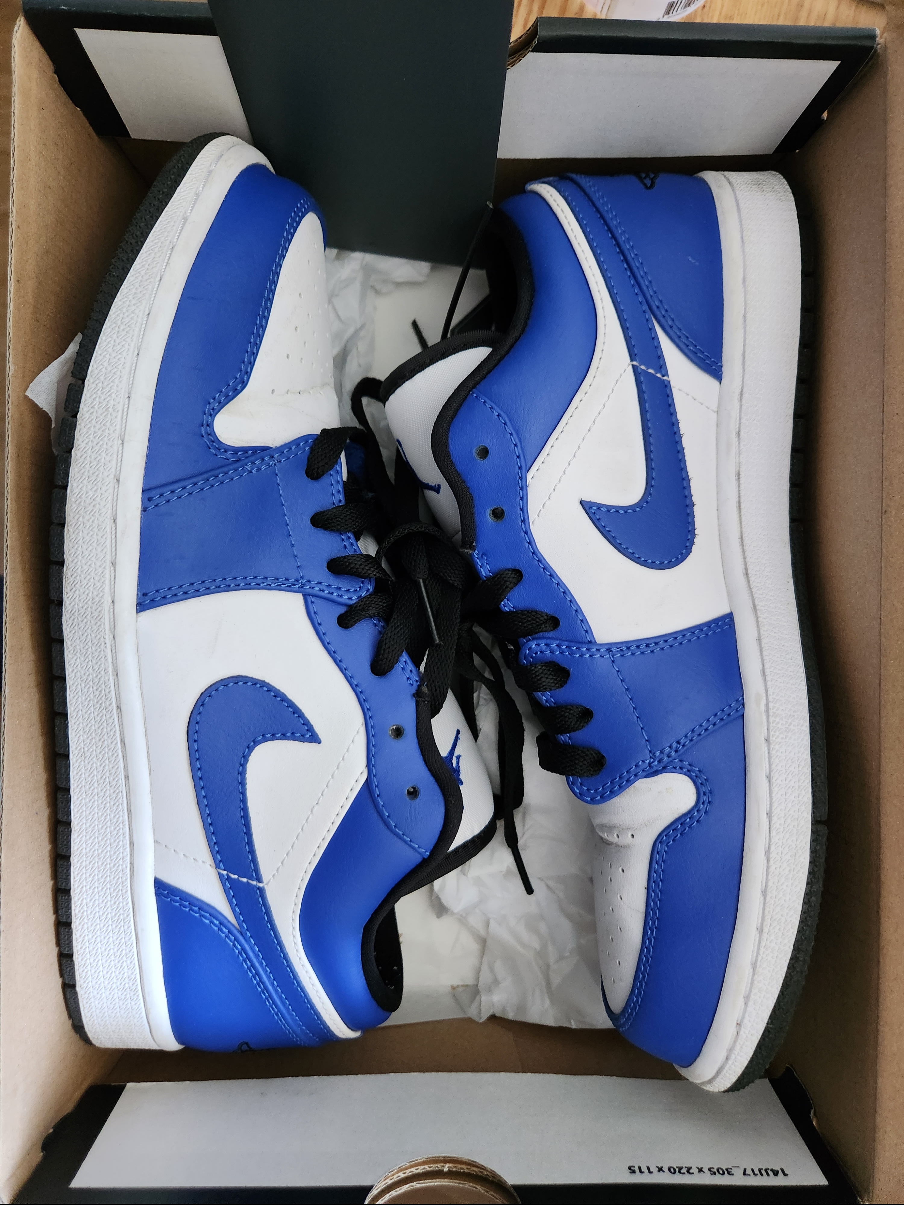 Jordan 1 Low Hyper Royal 착용 스타일