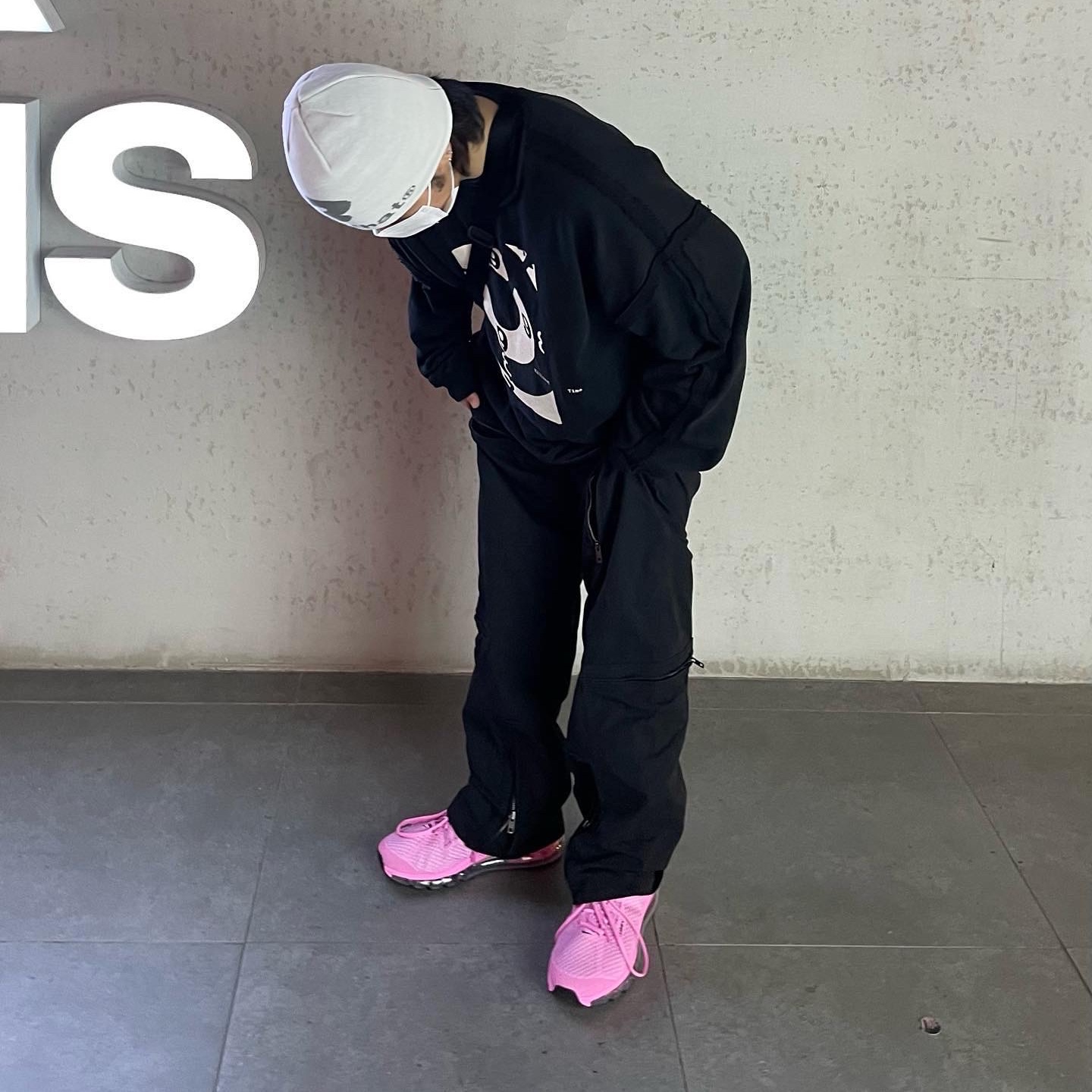 Nike x Stussy Air Max 2013 Psychic Pink 착용 스타일 - 3