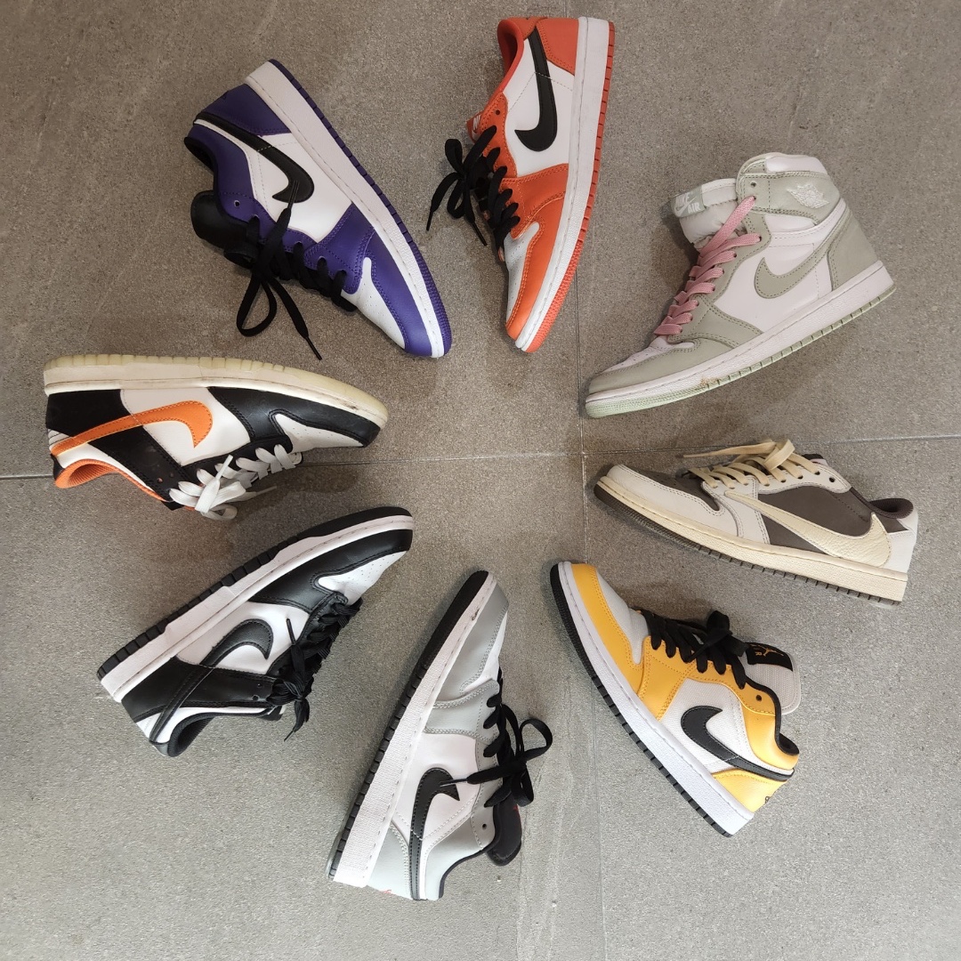 Jordan 1 x Travis Scott Retro Low OG SP Sail and Ridgerock, (GS) Jordan 1 Low Light Smoke Grey 착용 스타일