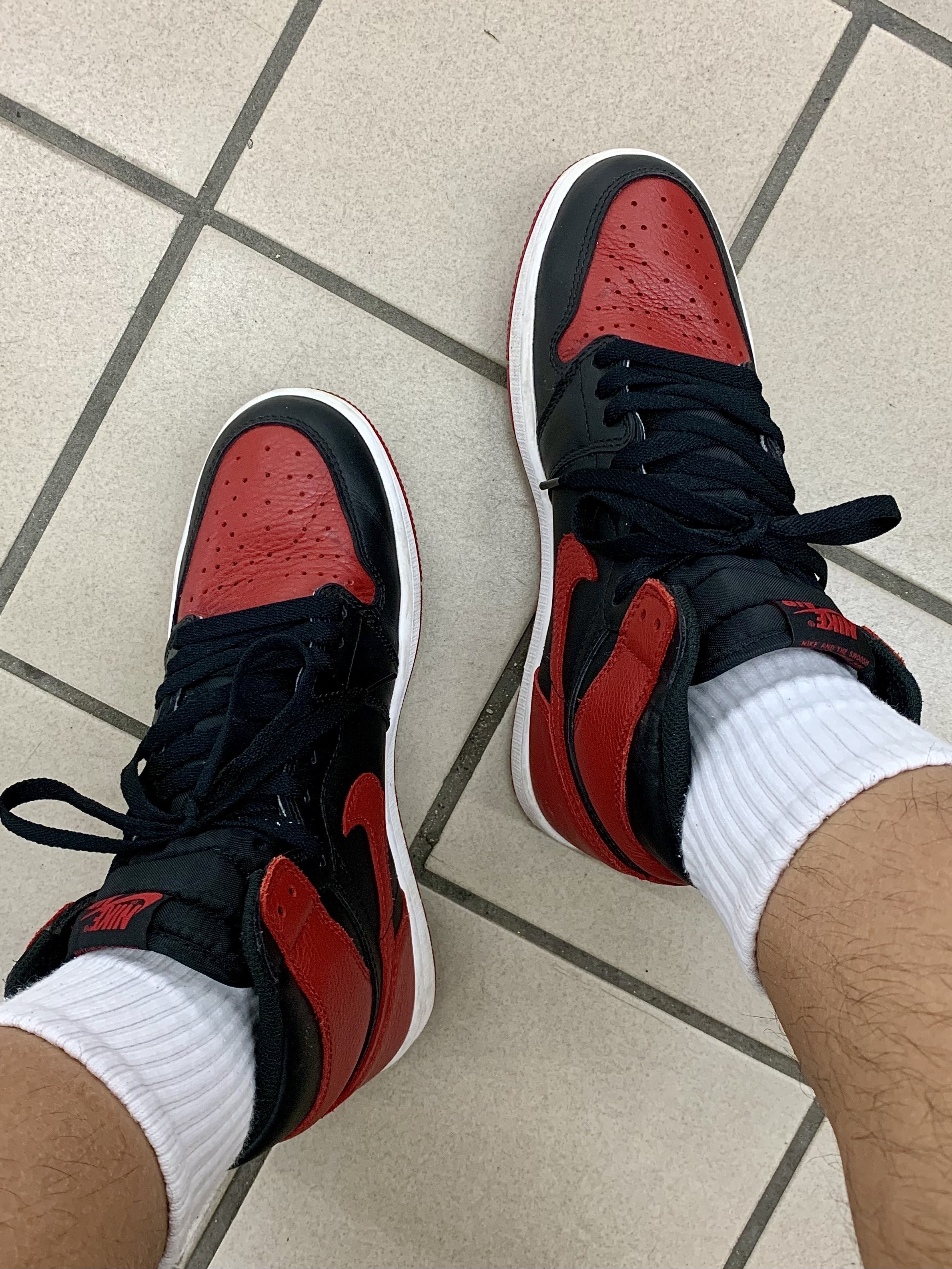 Jordan 1 Retro High OG Bred Banned 2016 착용 스타일 - 1