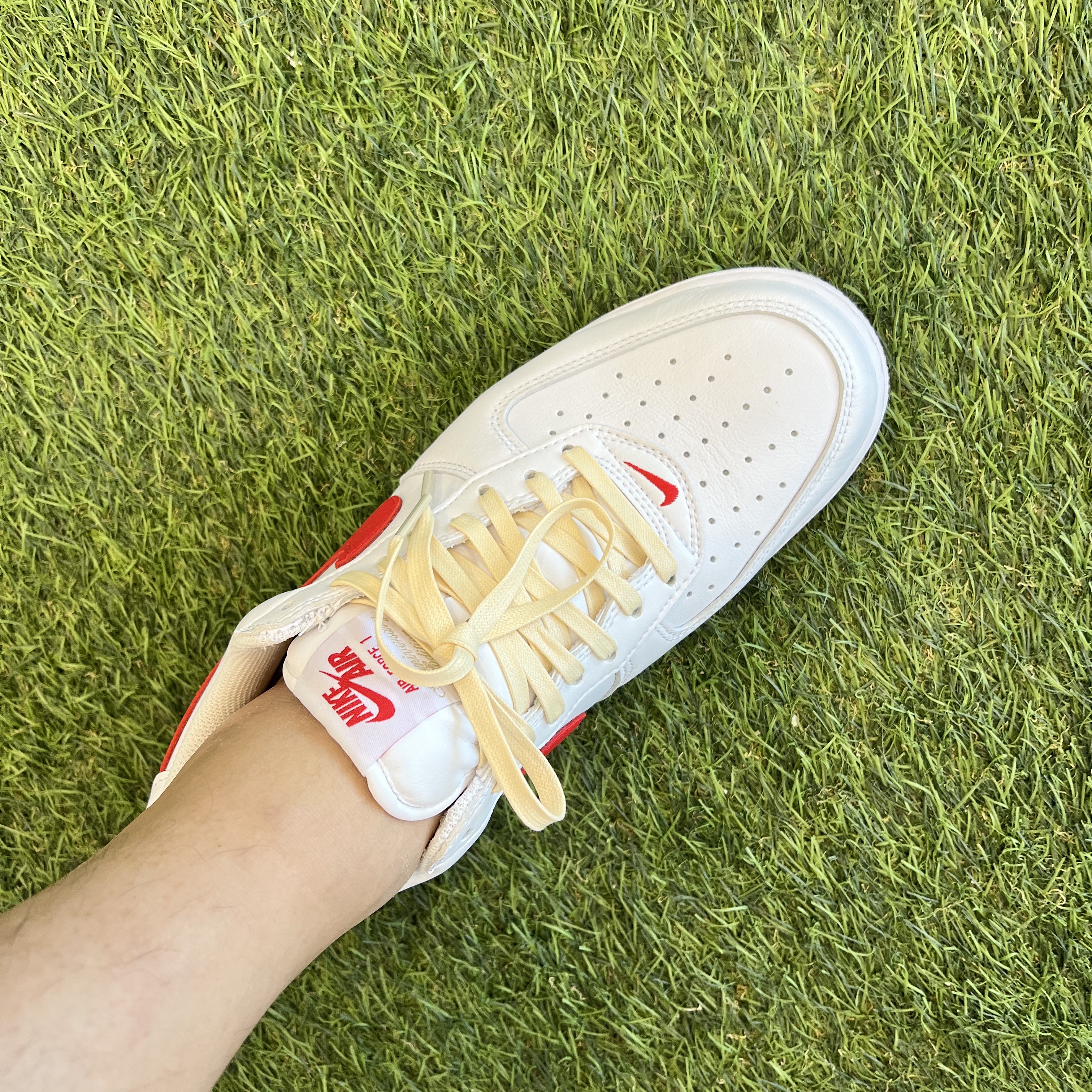 Nike Air Force 1 Low Retro Color of the Month University Red 착용 스타일