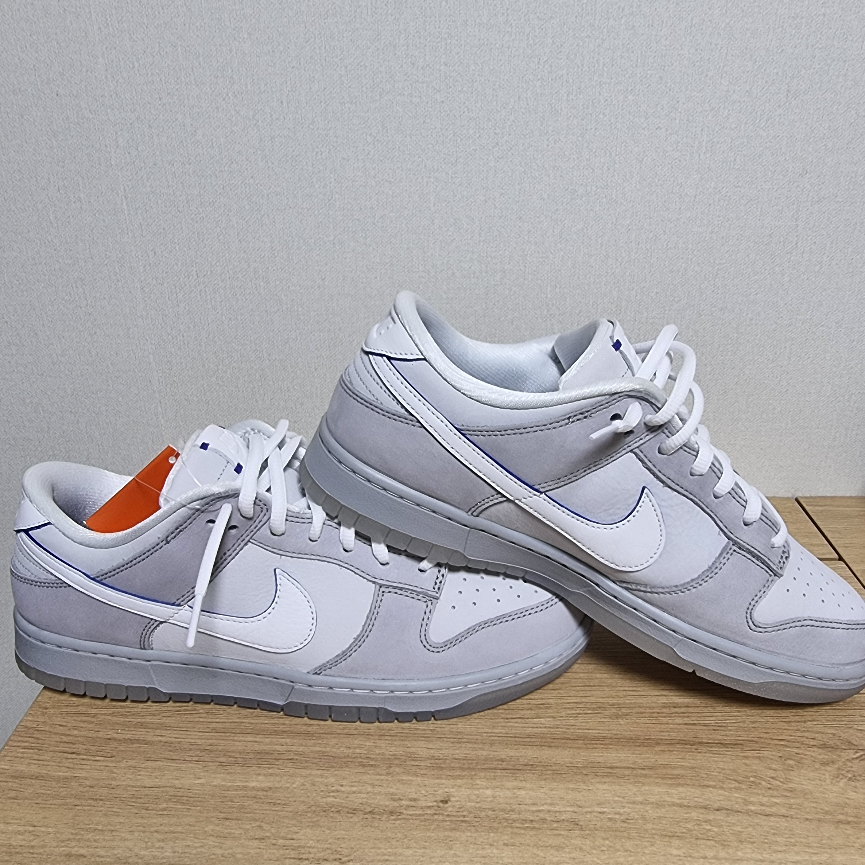 Nike Dunk Low Wolf Grey and Pure Platinum 착용 스타일 - 2
