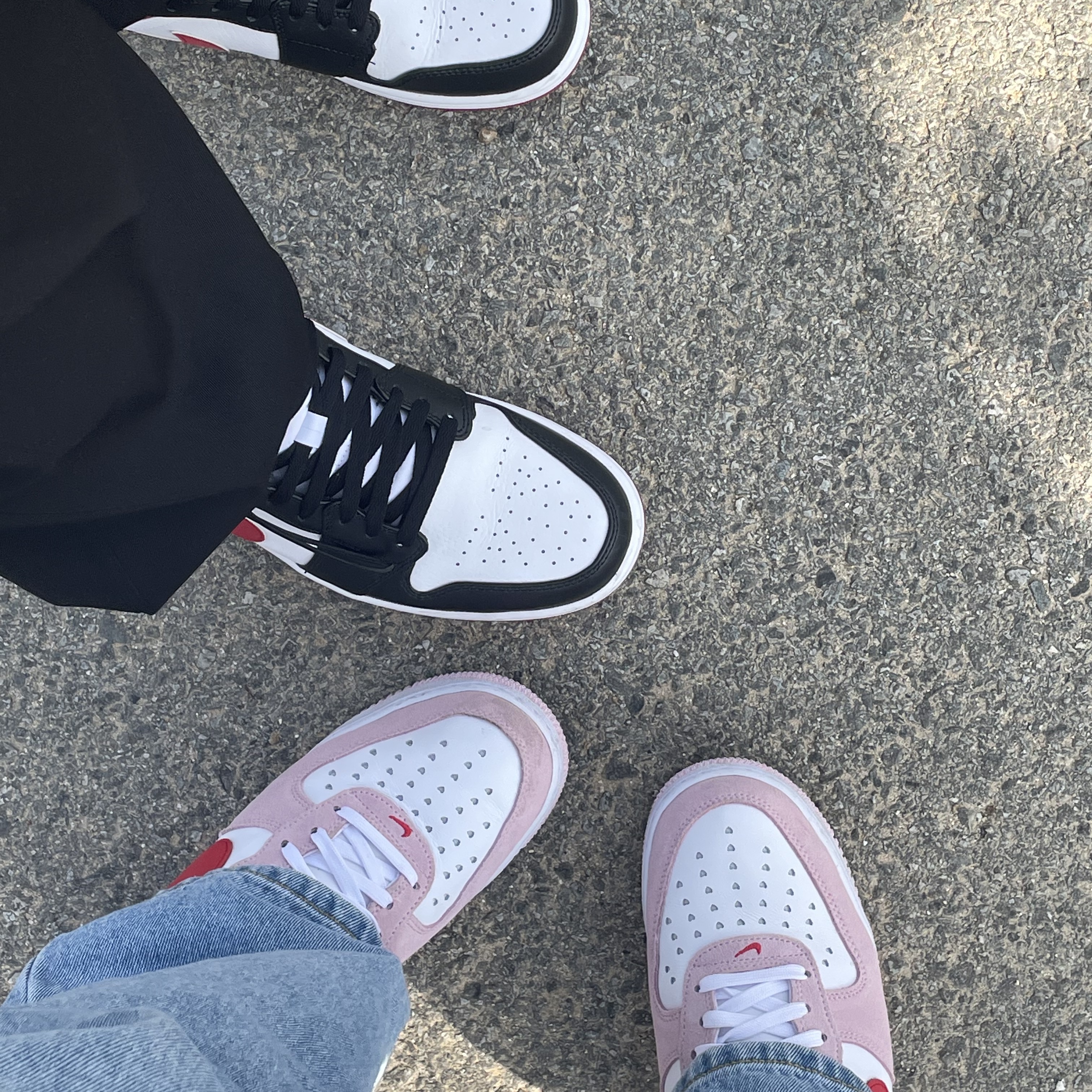 Nike Air Force 1 '07 QS Valentine's Day 착용 스타일 - 2
