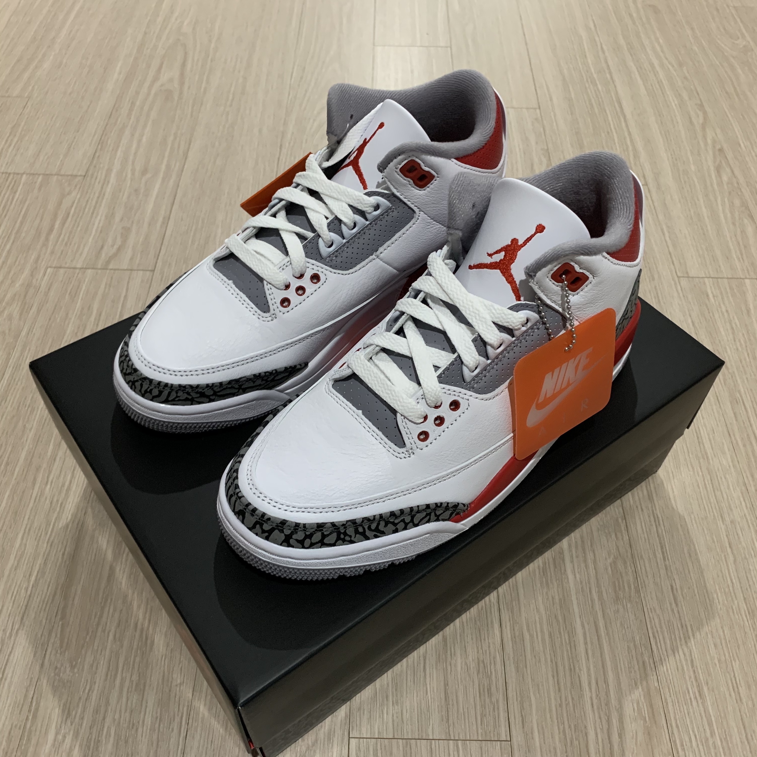 Jordan 3 Retro Fire Red 2022 착용 스타일 - 1