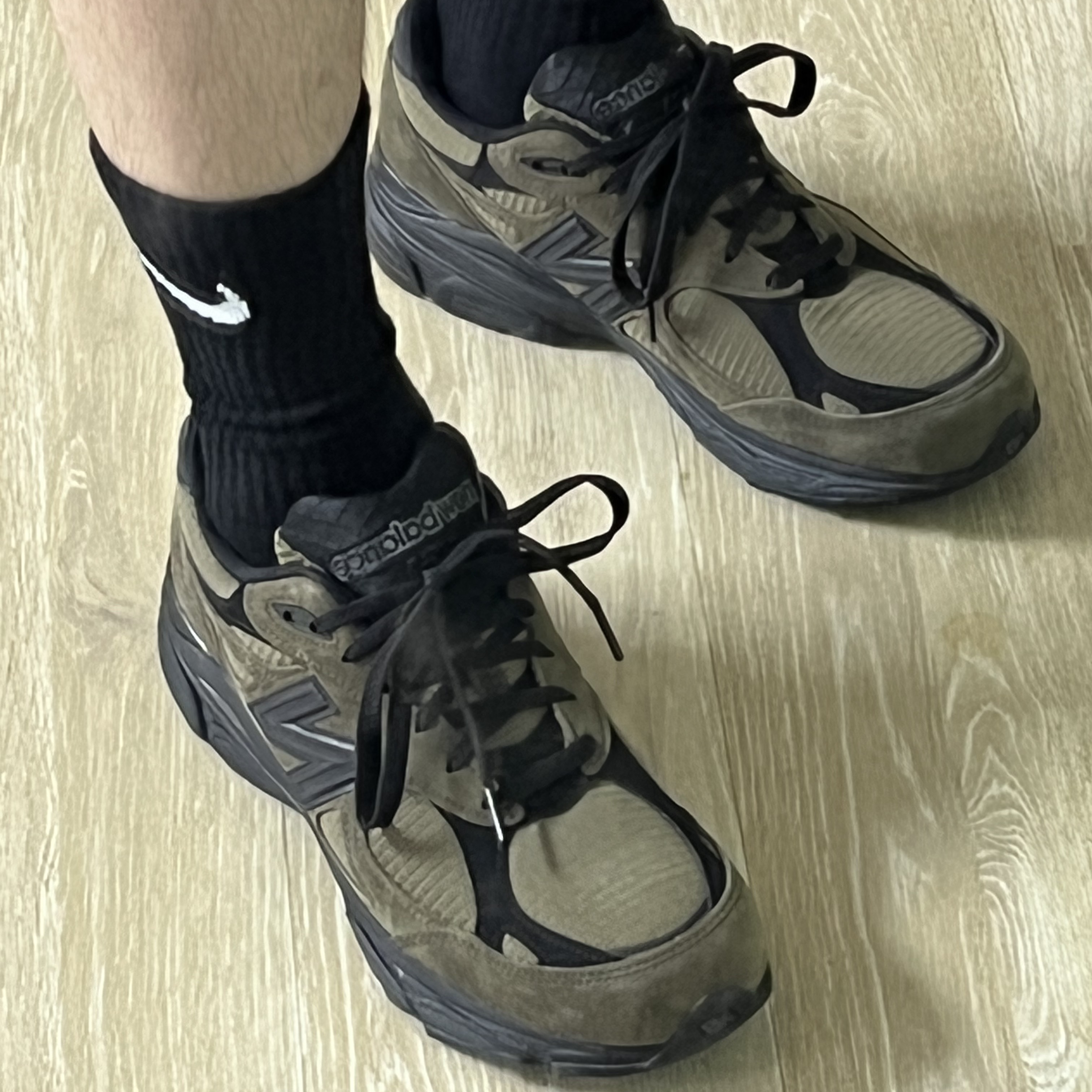 New Balance x JJJJound 990v3 Brown Black 착용 스타일 - 2