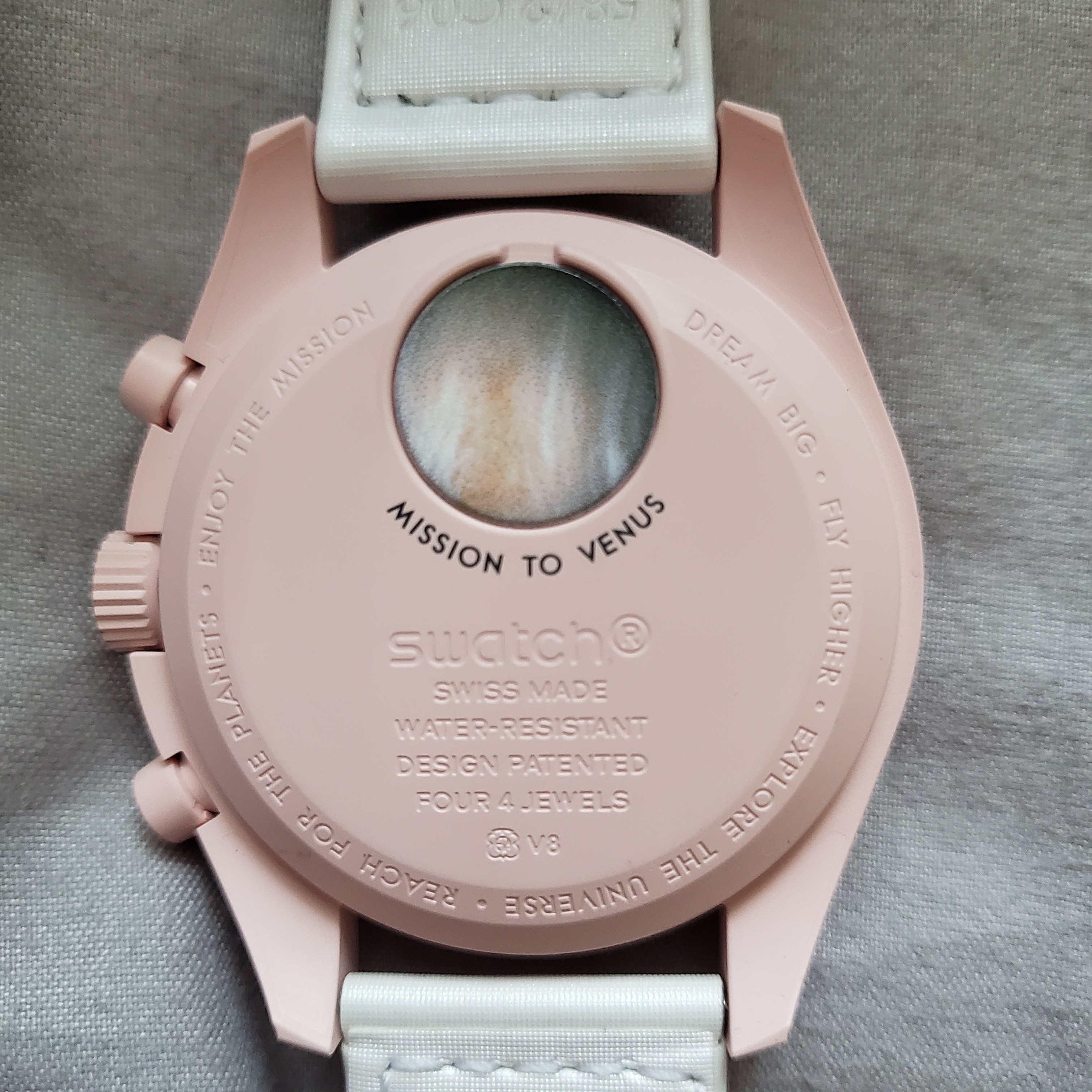 Swatch x Omega Bioceramic MoonSwatch Mission To Venus 착용 스타일 - 2