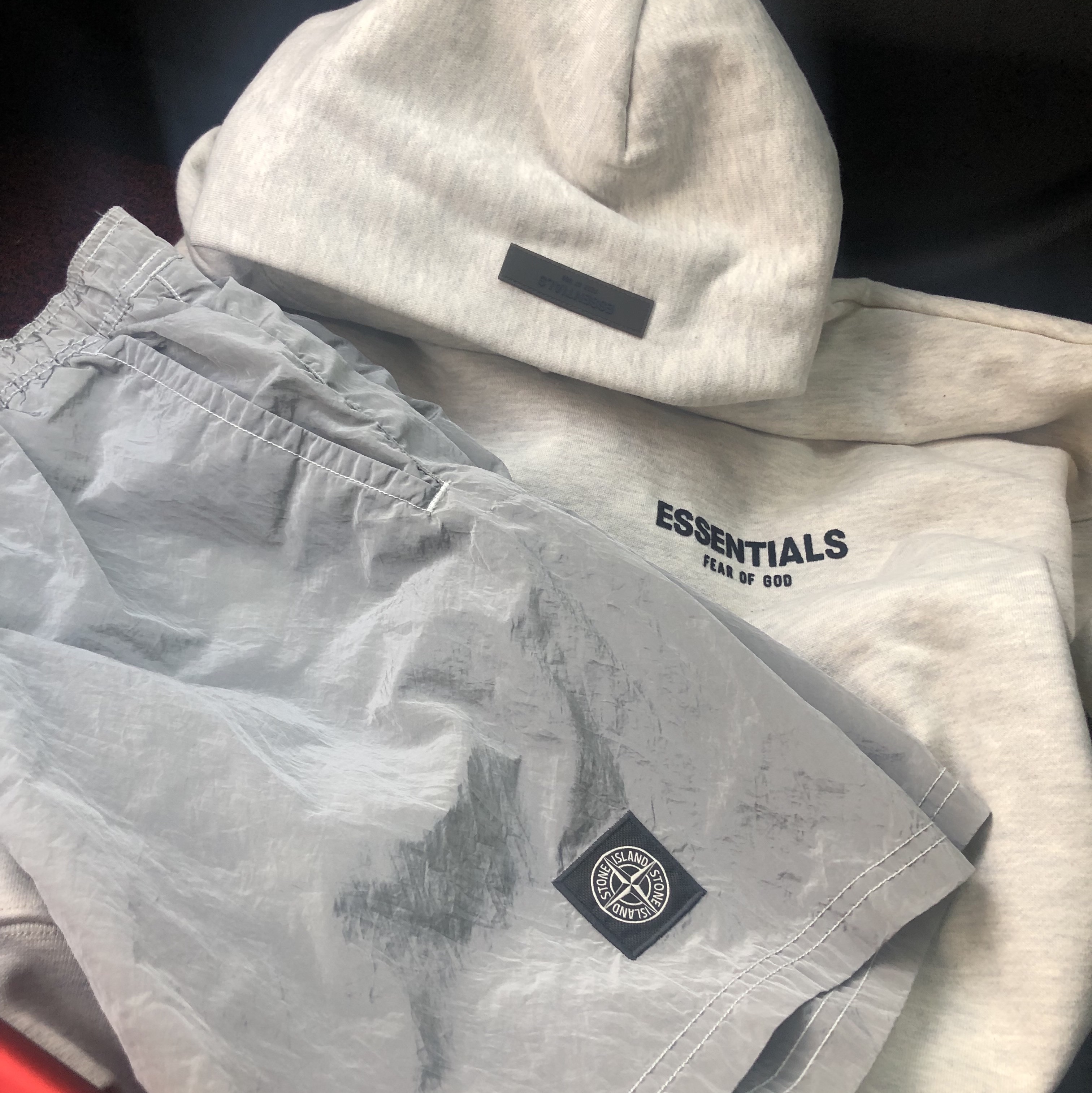 Essentials The Core Collection Hoodie Light Oatmeal, Stone Island B0943 Nylon Metal Swimming Trunk Light Green - 21FW 착용 스타일