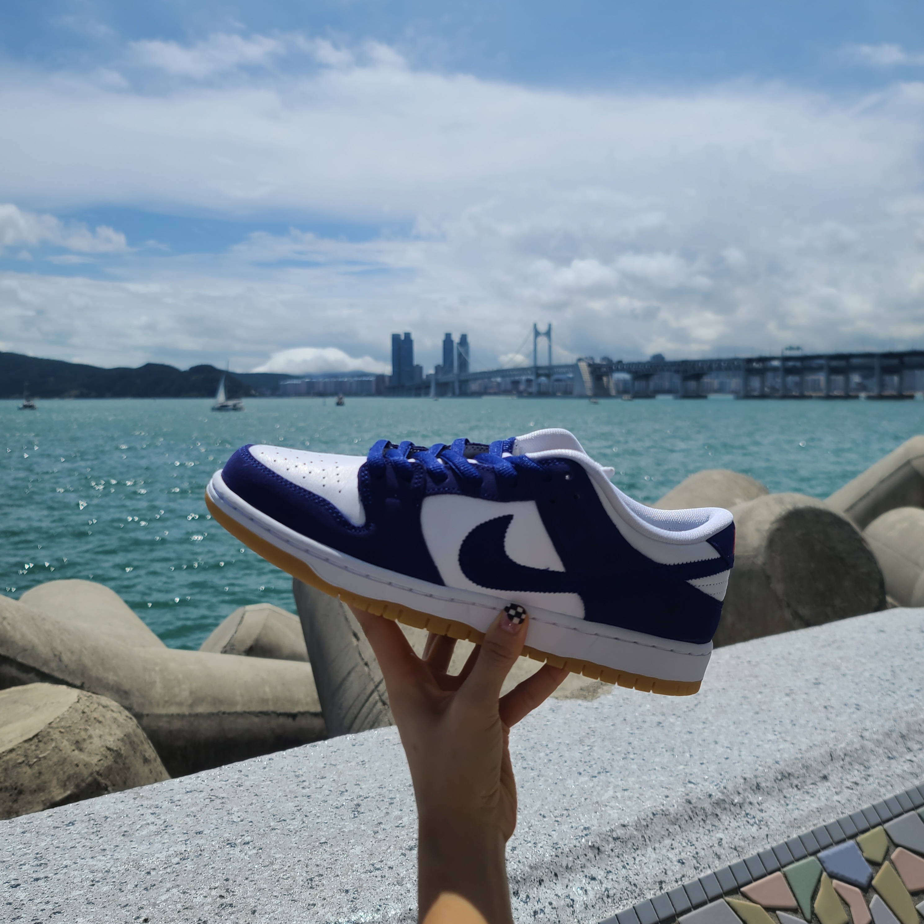 Nike SB Dunk Low Pro Premium Deep Royal Blue 착용 스타일