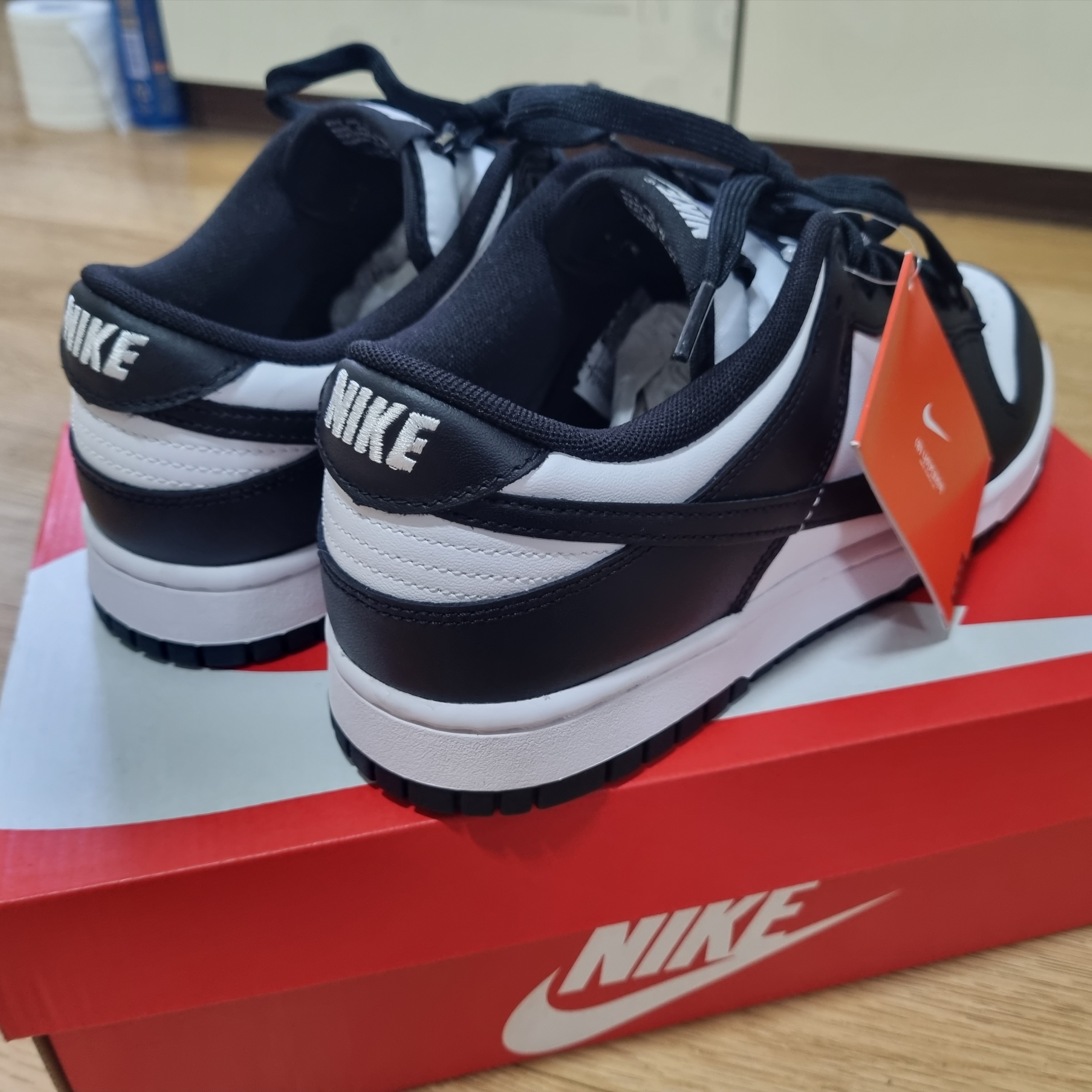 Nike Dunk Low Retro Black, (W) Nike Dunk Low Black 착용 스타일 - 2
