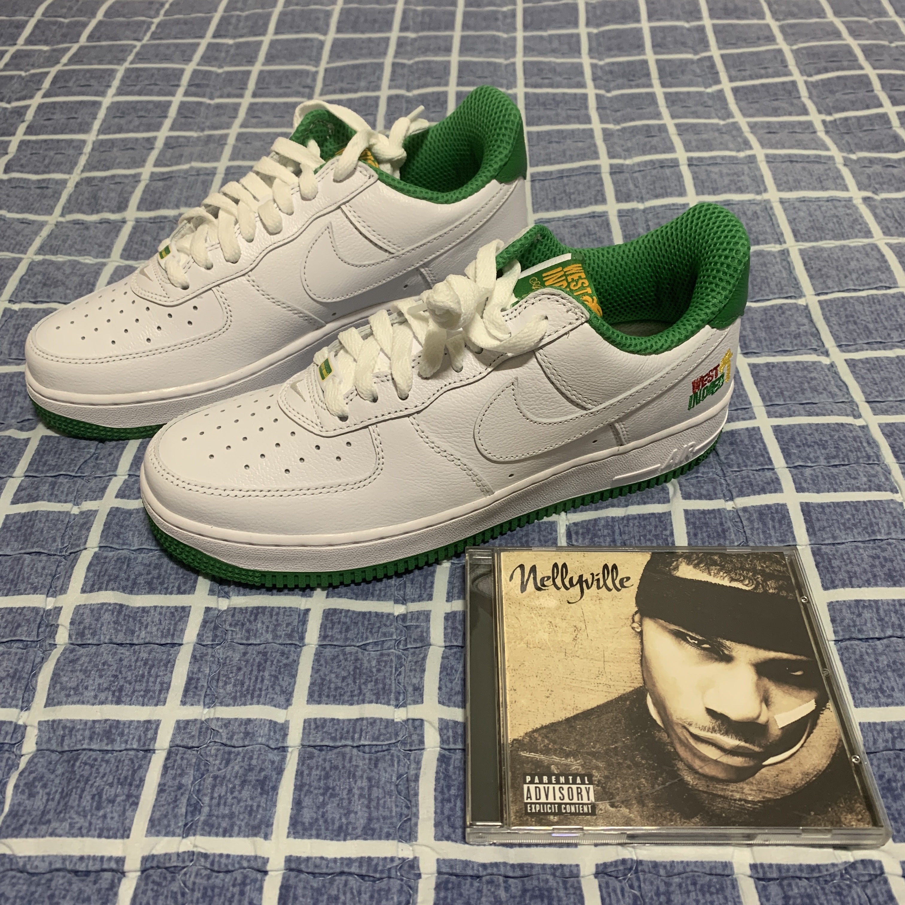Nike Air Force 1 Low Retro QS West Indies Classic Green 착용 스타일
