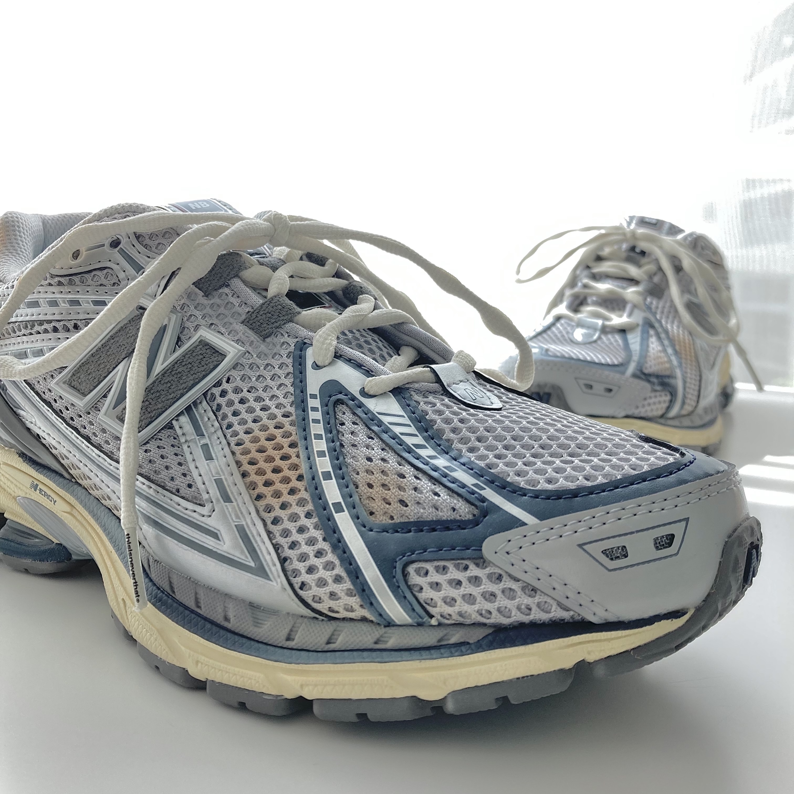 New Balance x Thisisneverthat 1906R 2022 Downtown Run 착용 스타일 - 1