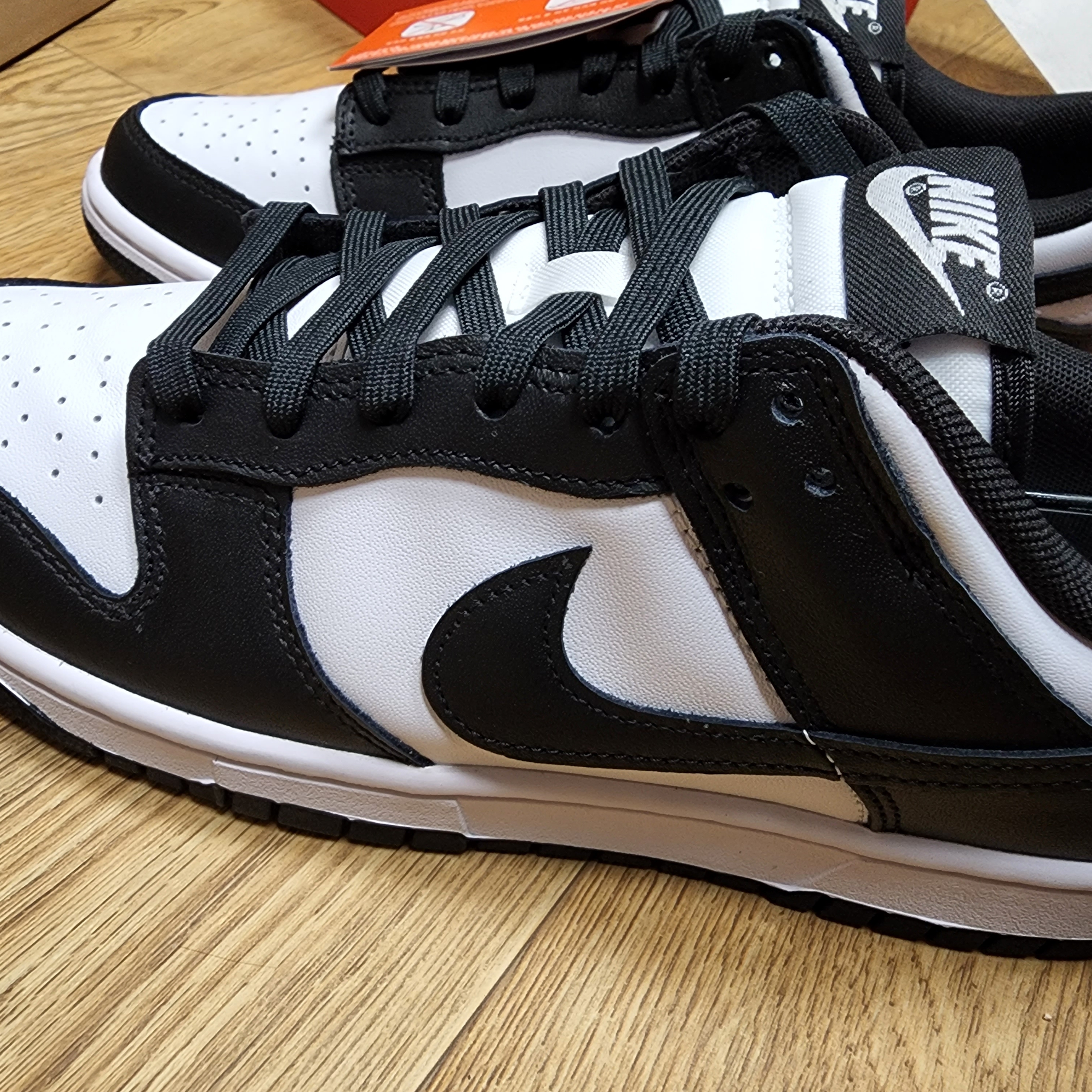 Nike Dunk Low Retro Black 착용 스타일