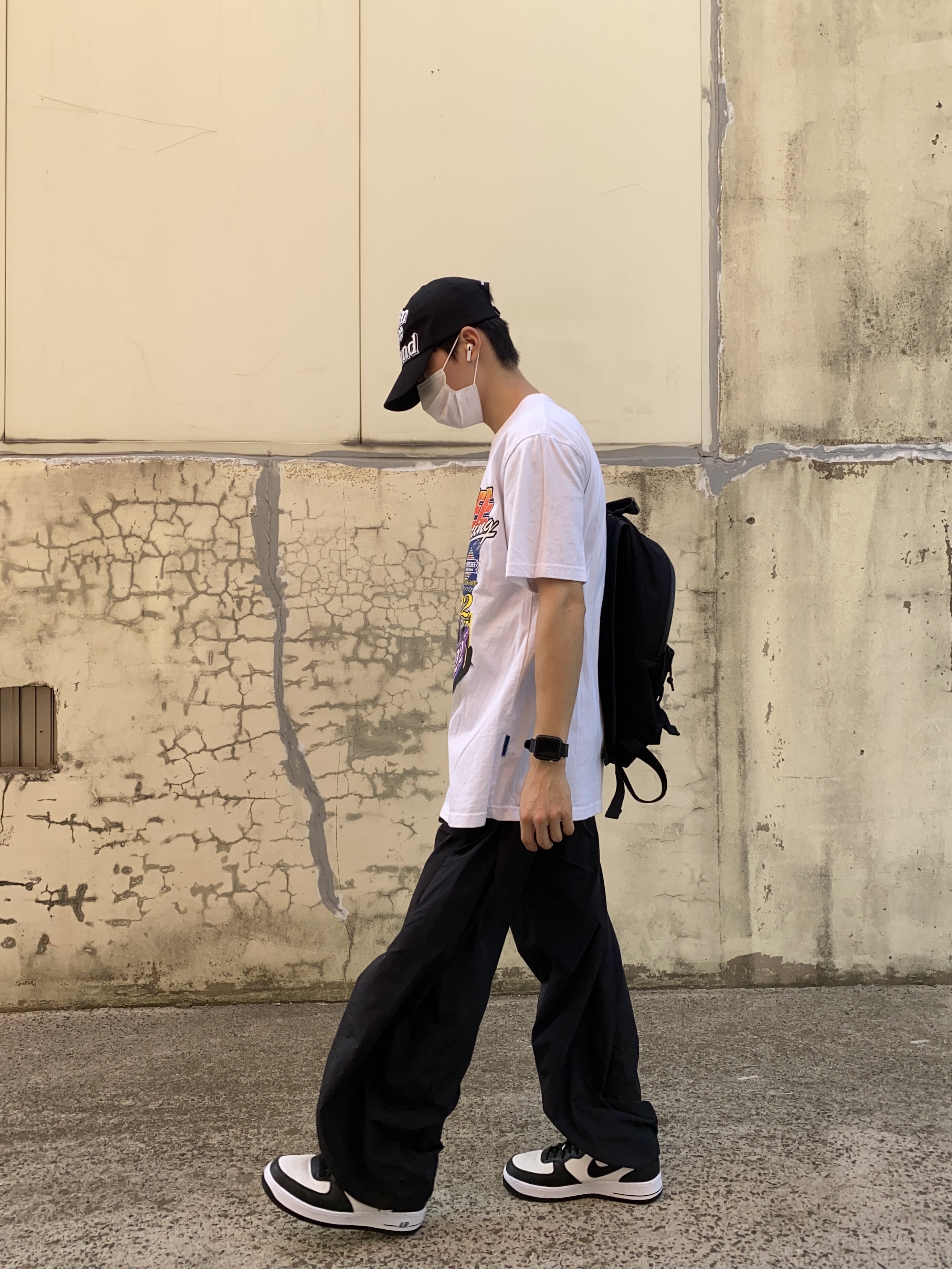 Nike x Stussy Air Force 1 '07 Mid SP Black and Light Bone 착용 스타일