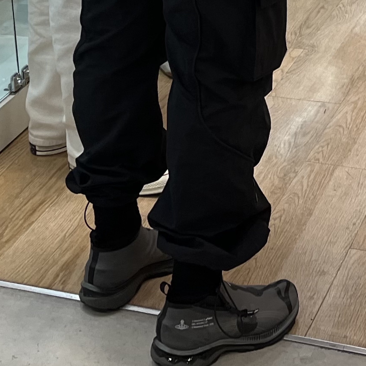Asics x Vivienne Westwood Gel-Kayano 27 LTX Black 착용 스타일