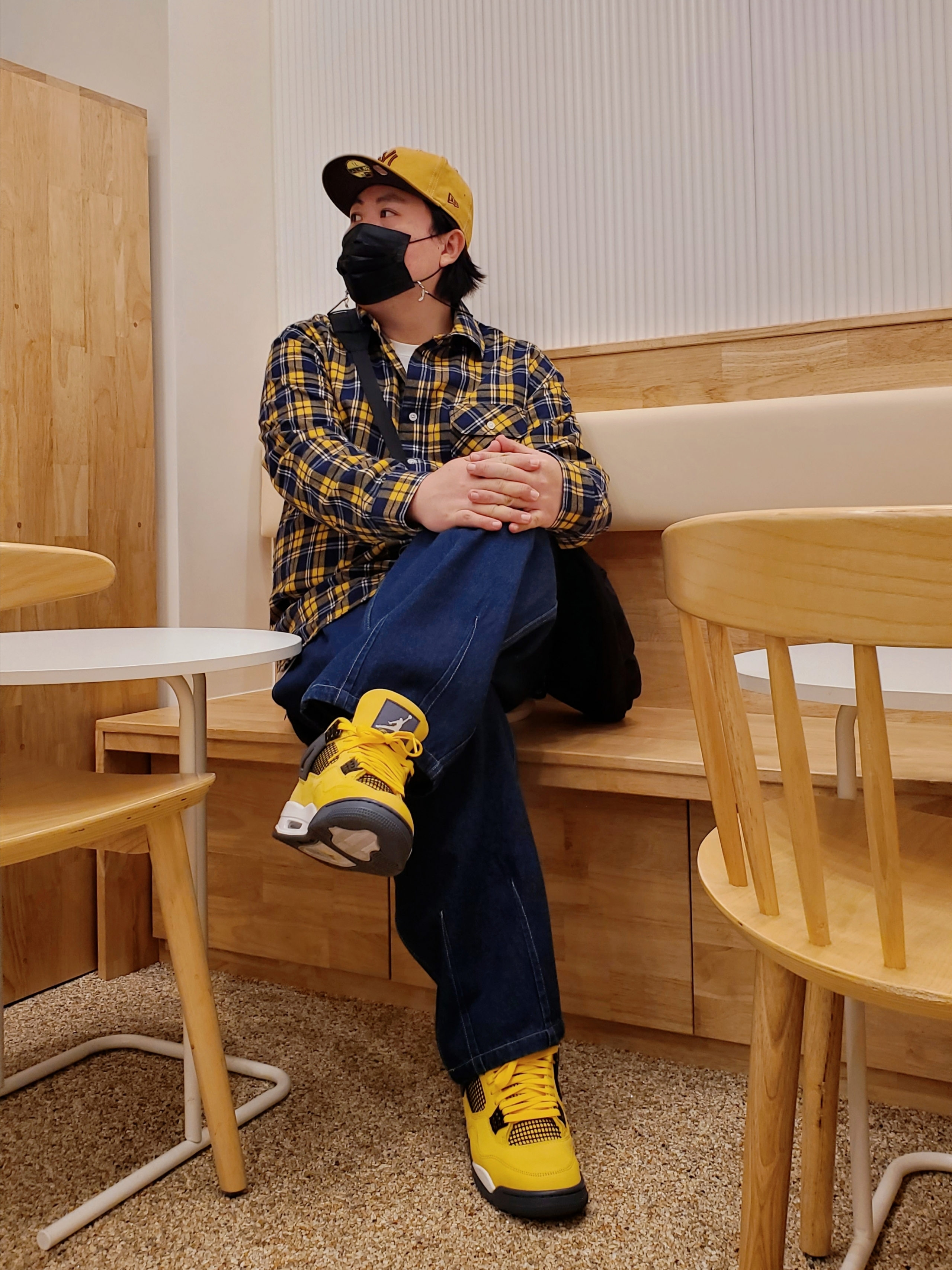 Jordan 4 Retro Tour Yellow 착용 스타일