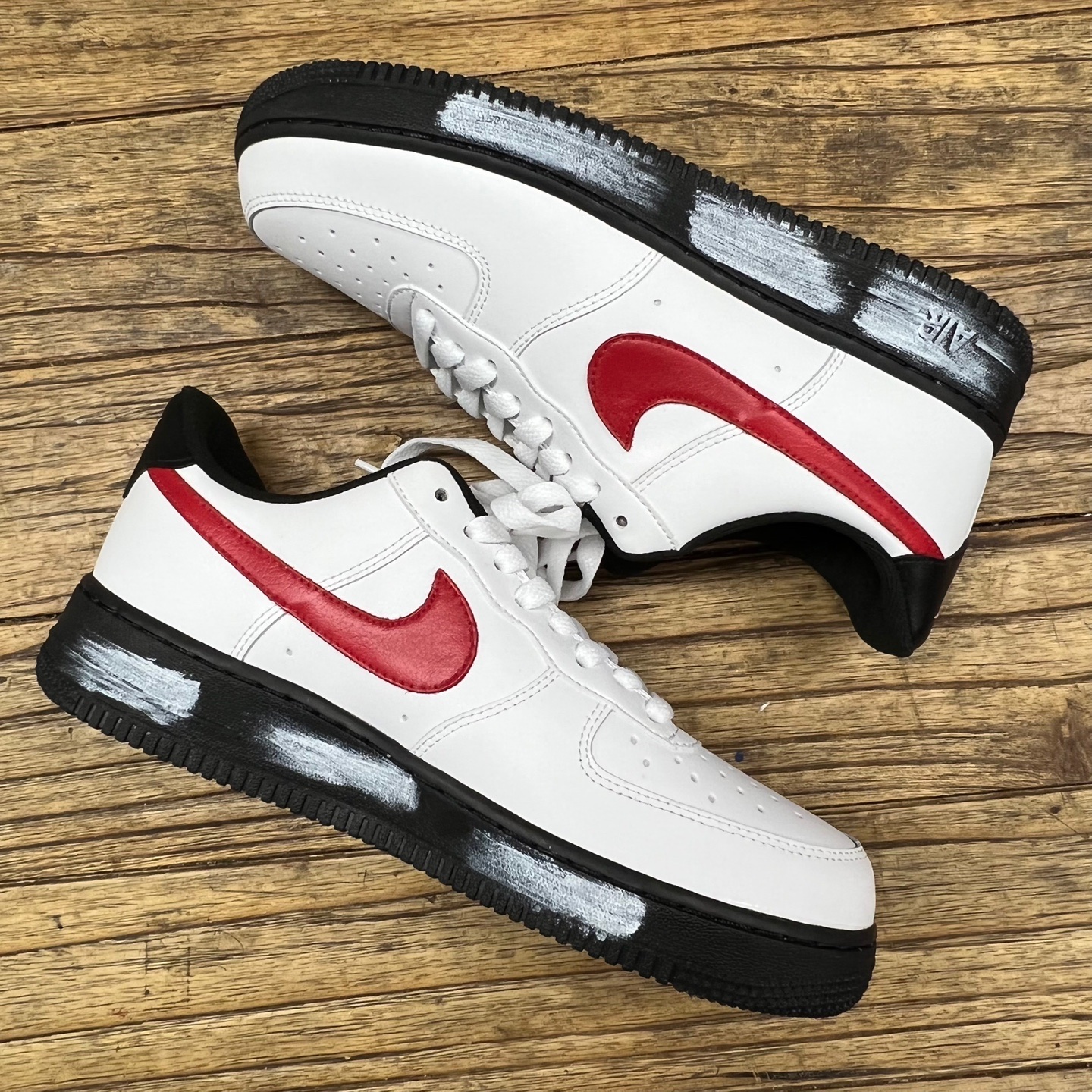 Nike Air Force 1 Low White Black Midsole 착용 스타일 - 1