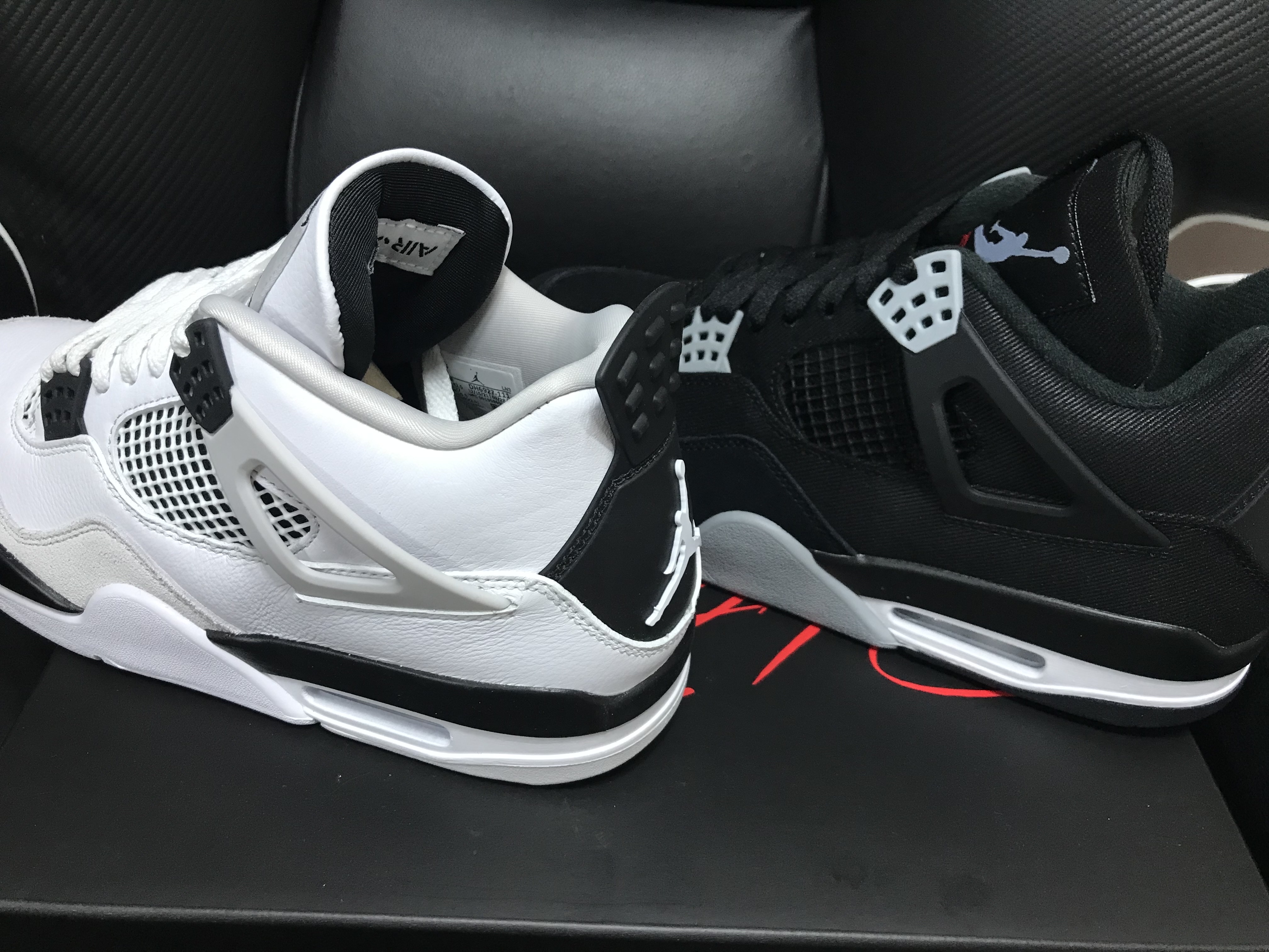 Jordan 4 Retro SE Black and Light Steel, Jordan 4 Retro White and Black 착용 스타일 - 2