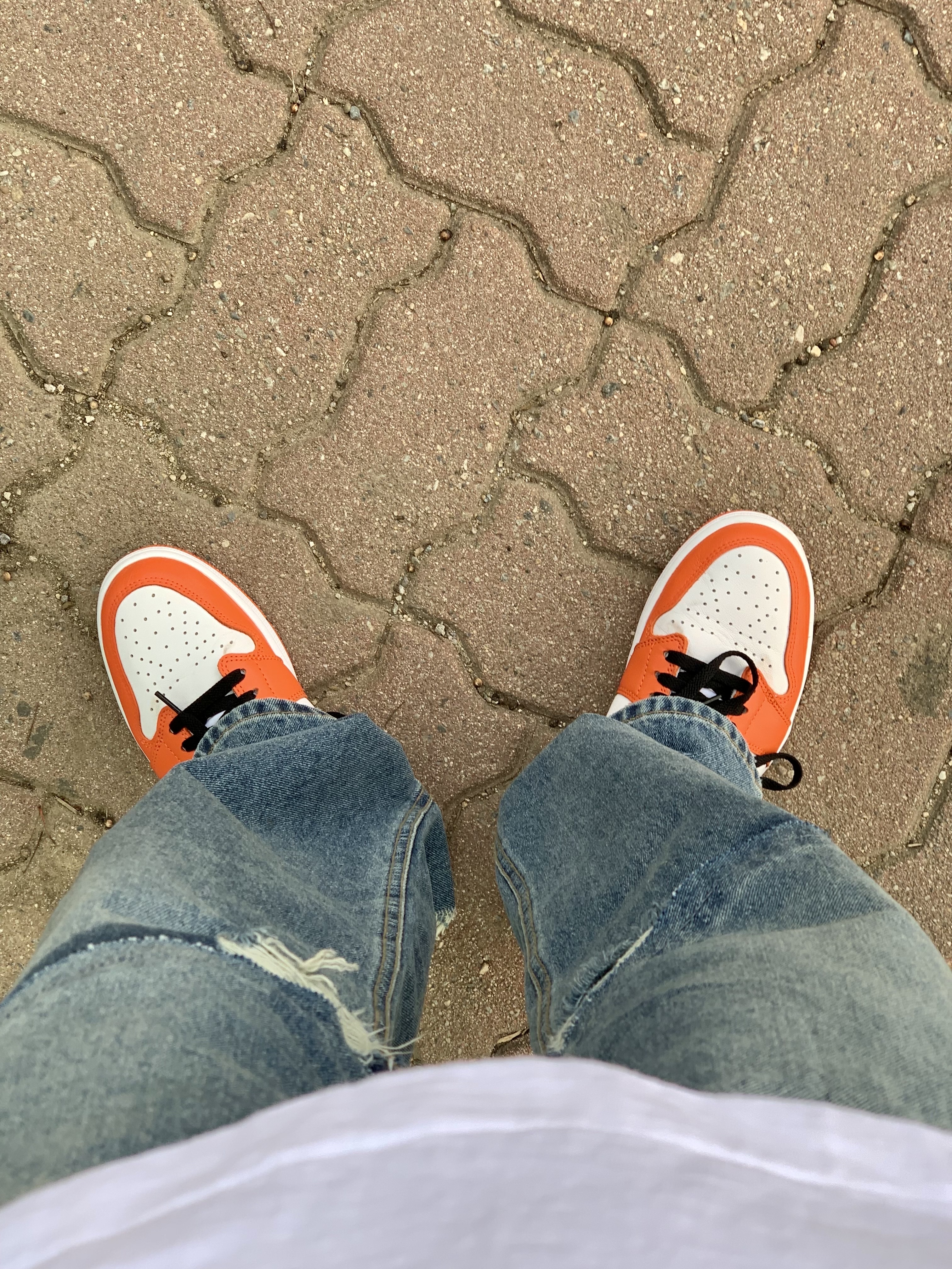 Jordan 1 Low OG Starfish 착용 스타일