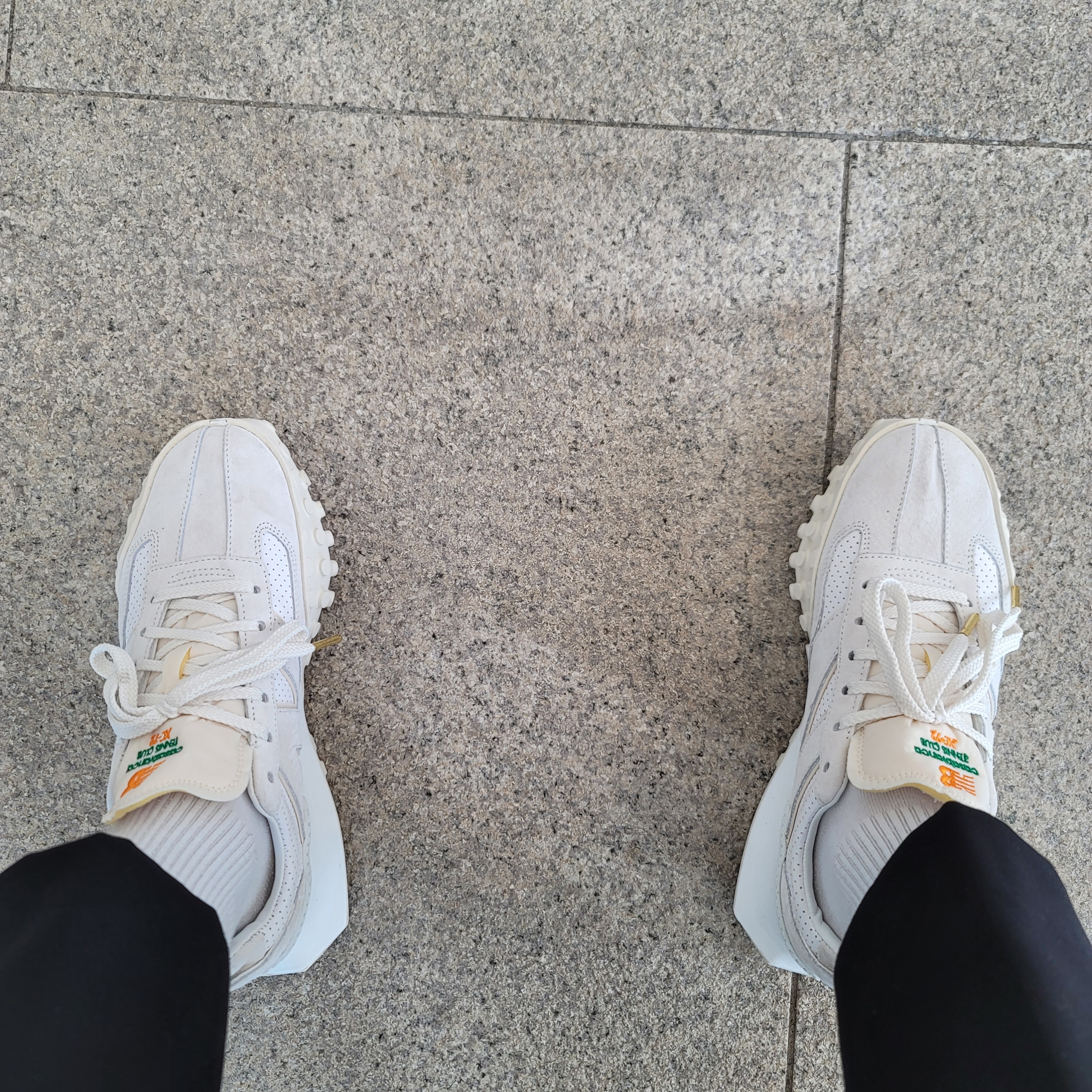 New Balance x Casablanca XC-72 Marshmallow Brilliant White 착용 스타일
